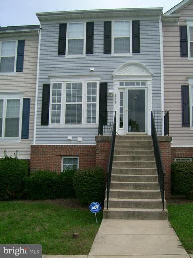 Very nice townhome located in Piney Orchard with Access to all community amenitiesThis home has 2 large Master Bedrooms and 2 1/2 baths. It is convenient to both Washington DC and Baltimore with quick access to Routes 285, 100, 32 and 97. This home shows very well and will rent quickly so please make an appointment to this home as soon as possible.