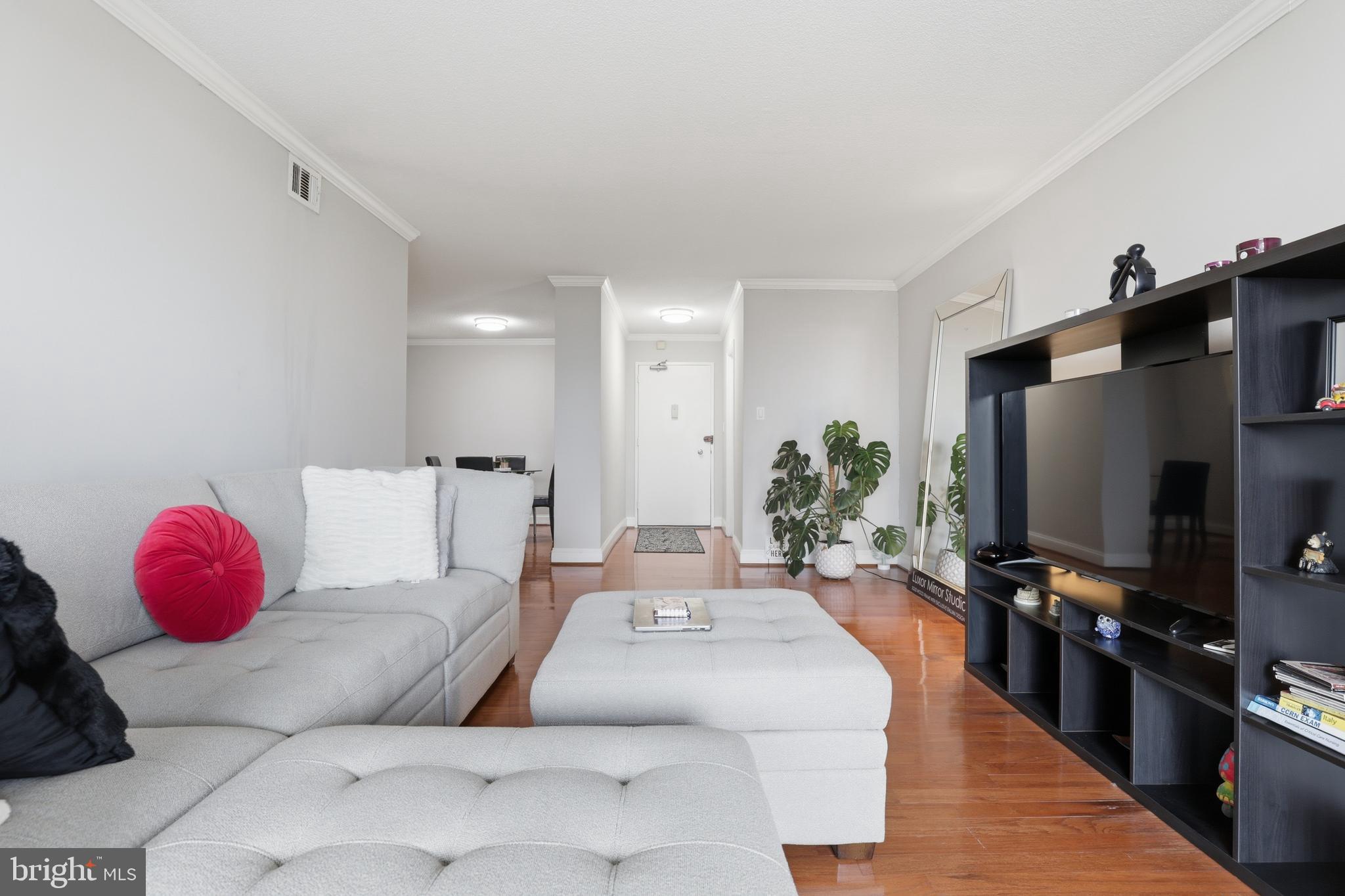THE CARLTON - Residential