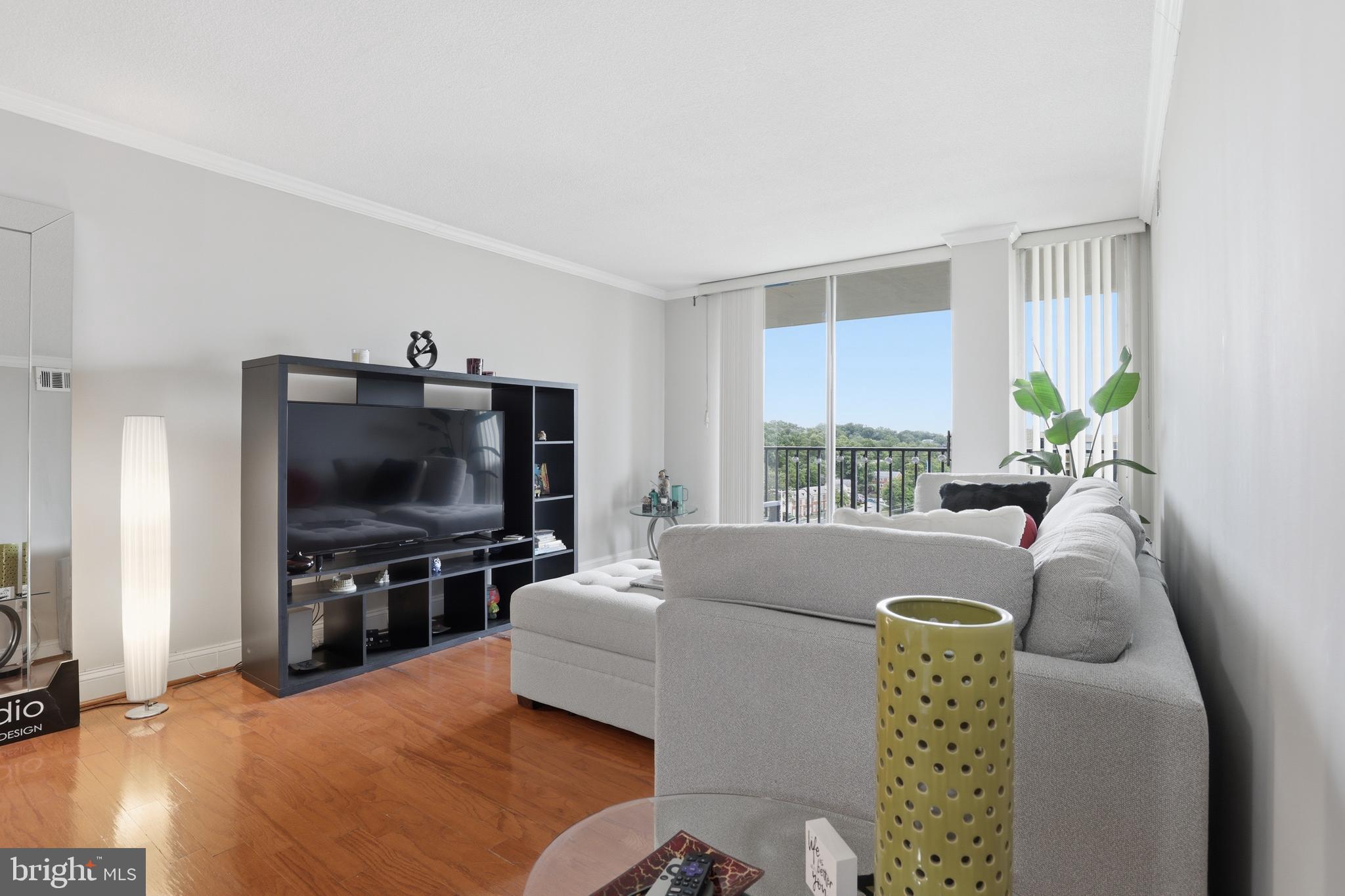 THE CARLTON - Residential