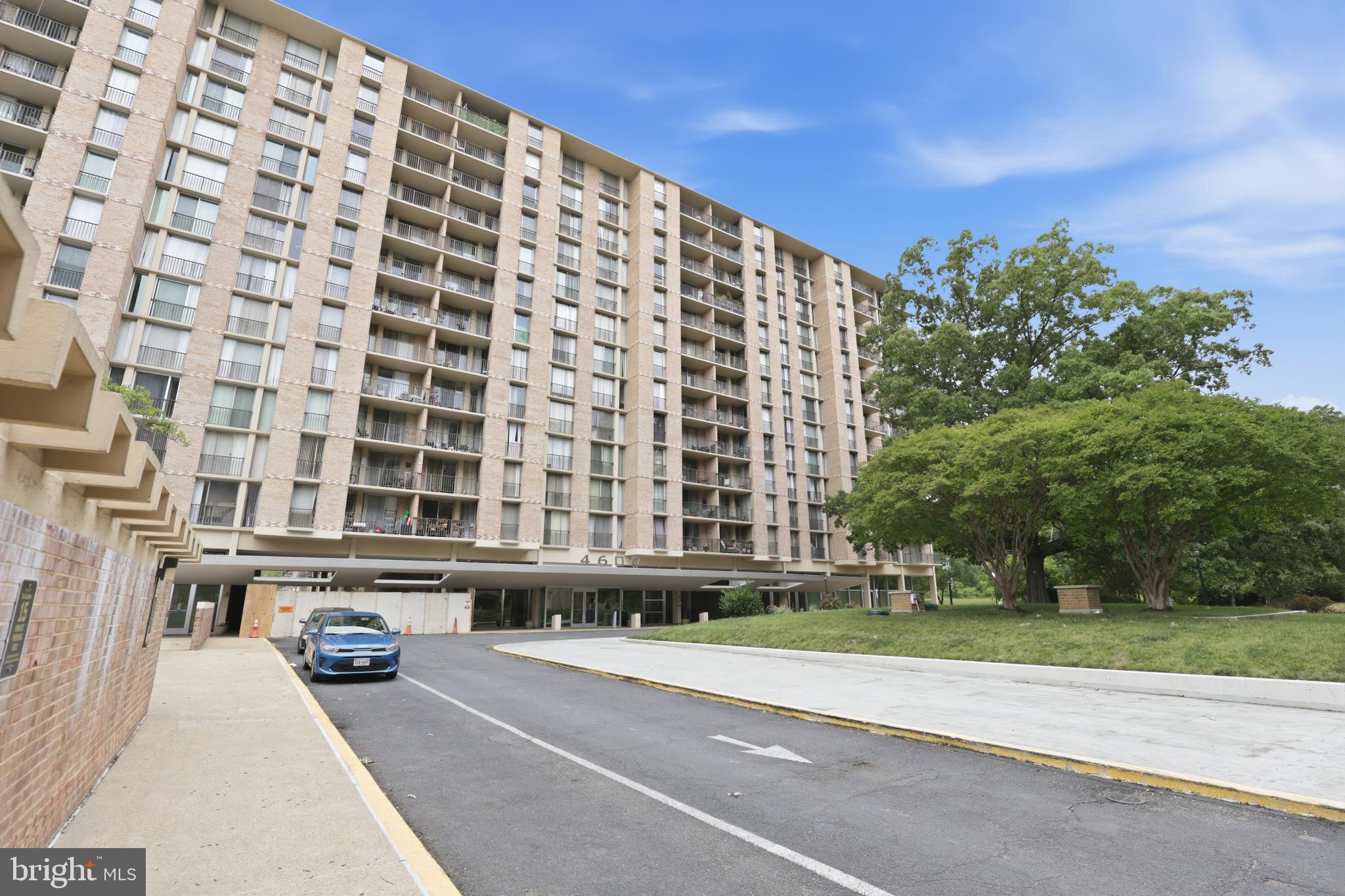 THE CARLTON - Residential