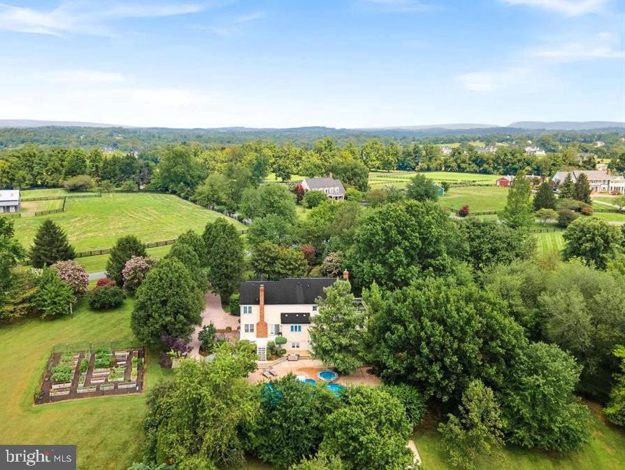 15700 TRAPSHIRE COURT