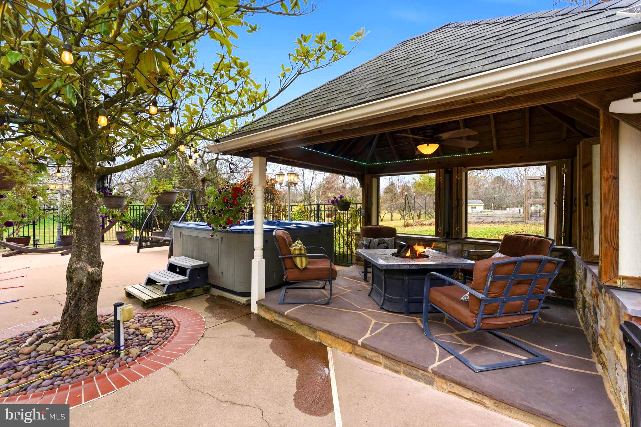 TREVOR HILL - Residential