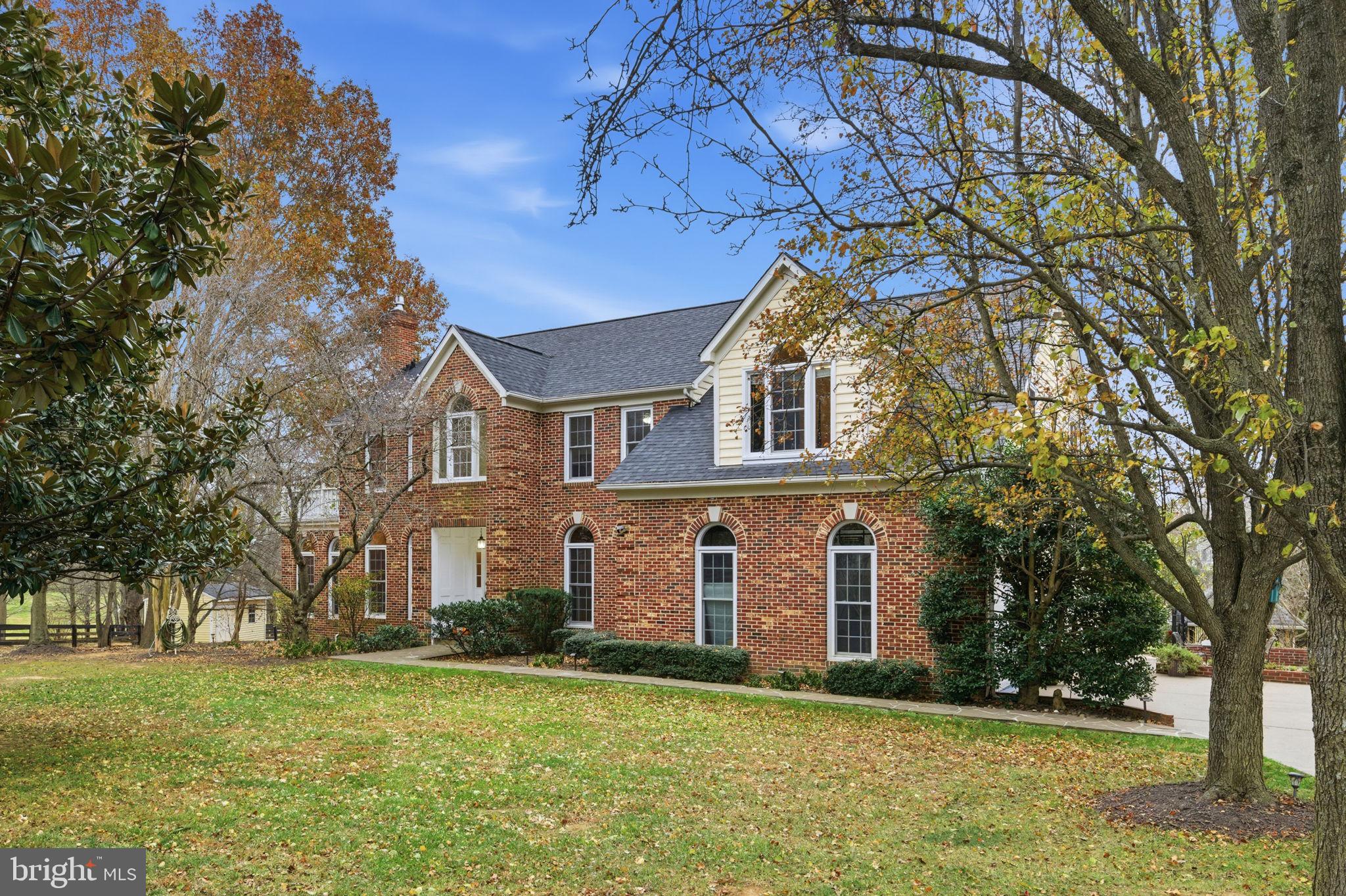 TREVOR HILL - Residential