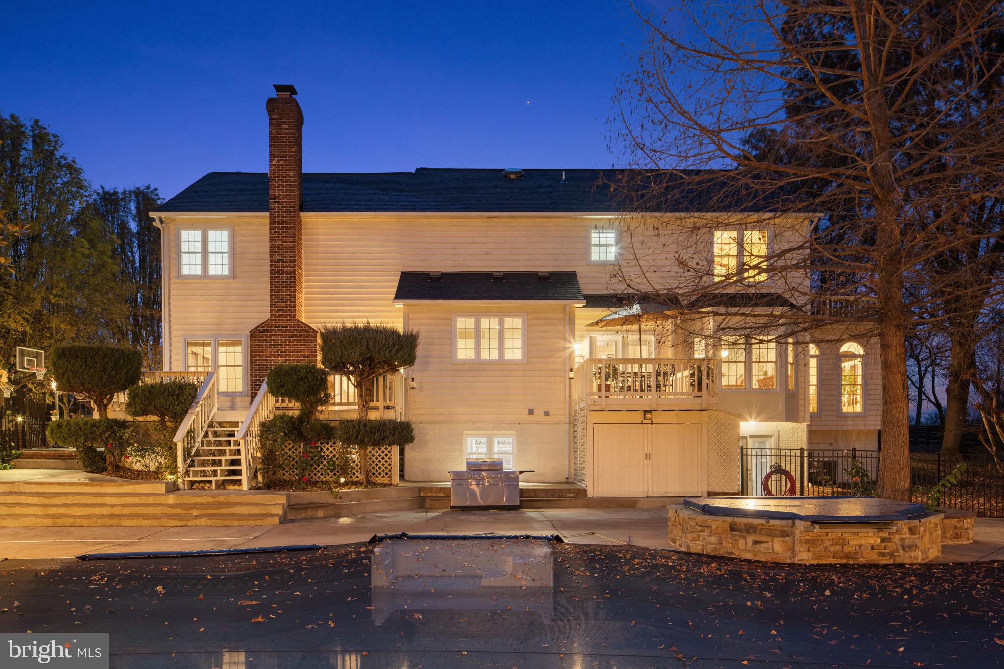 TREVOR HILL - Residential