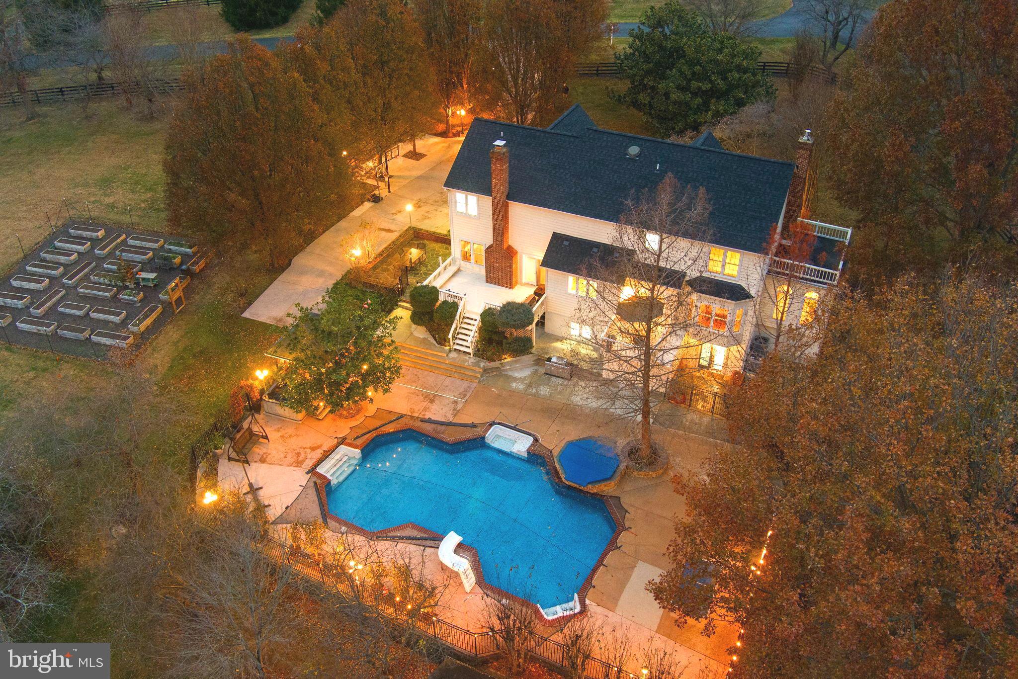 TREVOR HILL - Residential