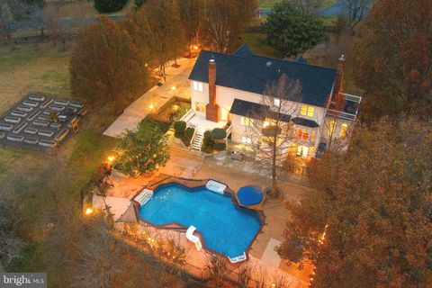 15700 TRAPSHIRE COURT WATERFORD VA 20197