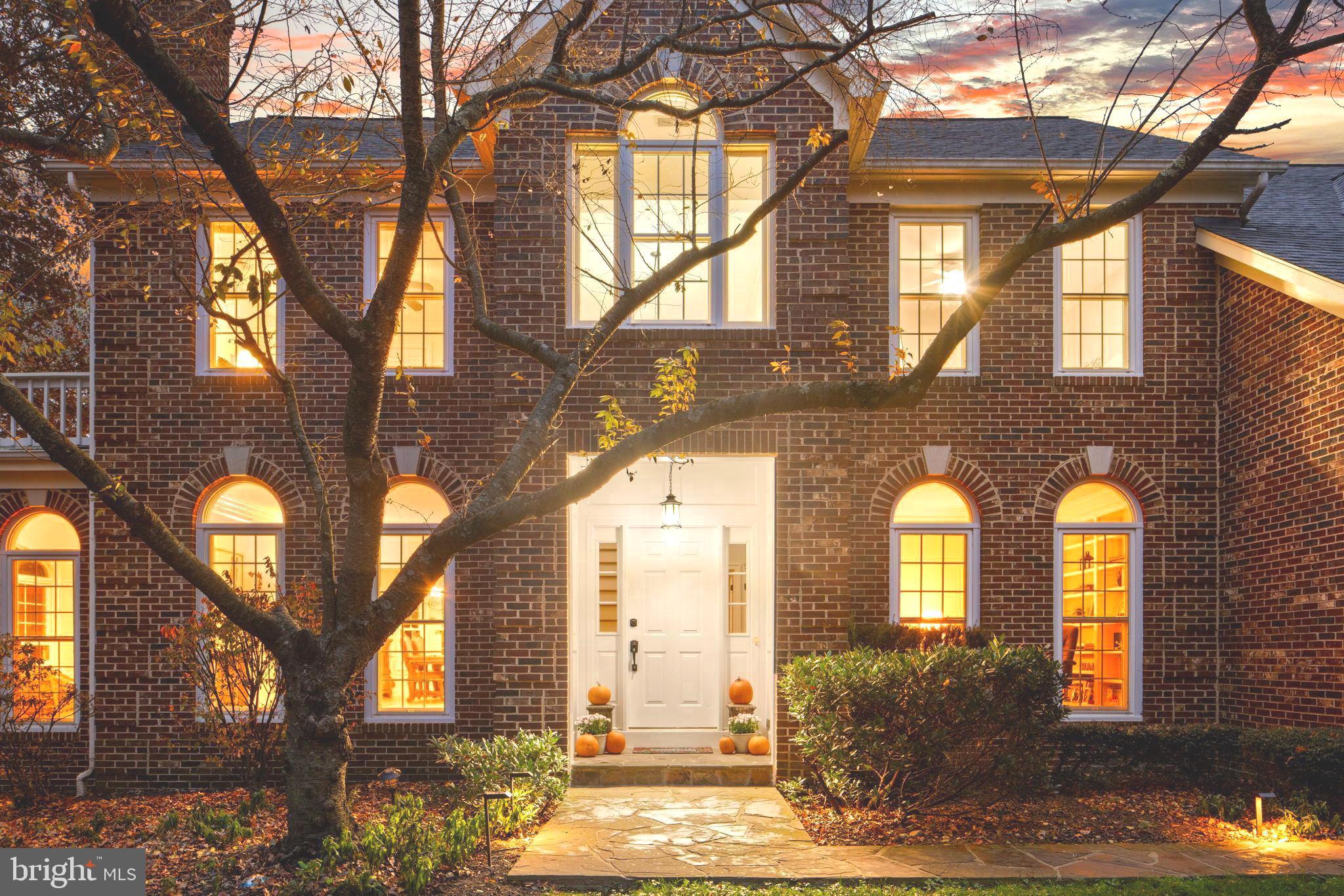 TREVOR HILL - Residential