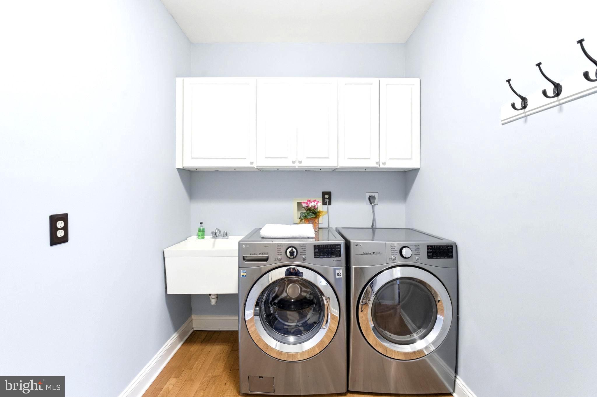 TREVOR HILL - Residential