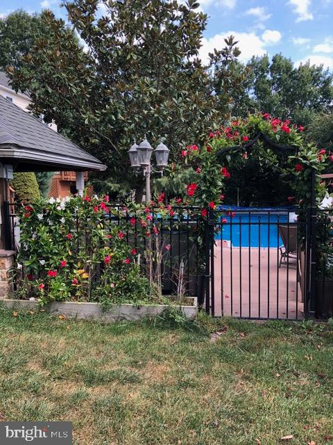 TREVOR HILL - Residential