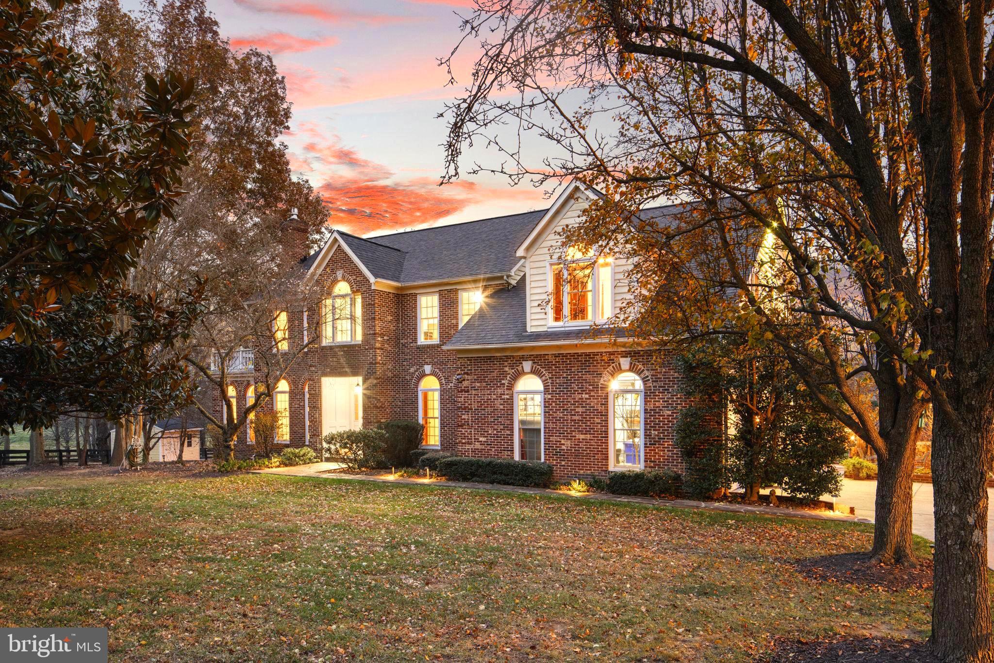 TREVOR HILL - Residential