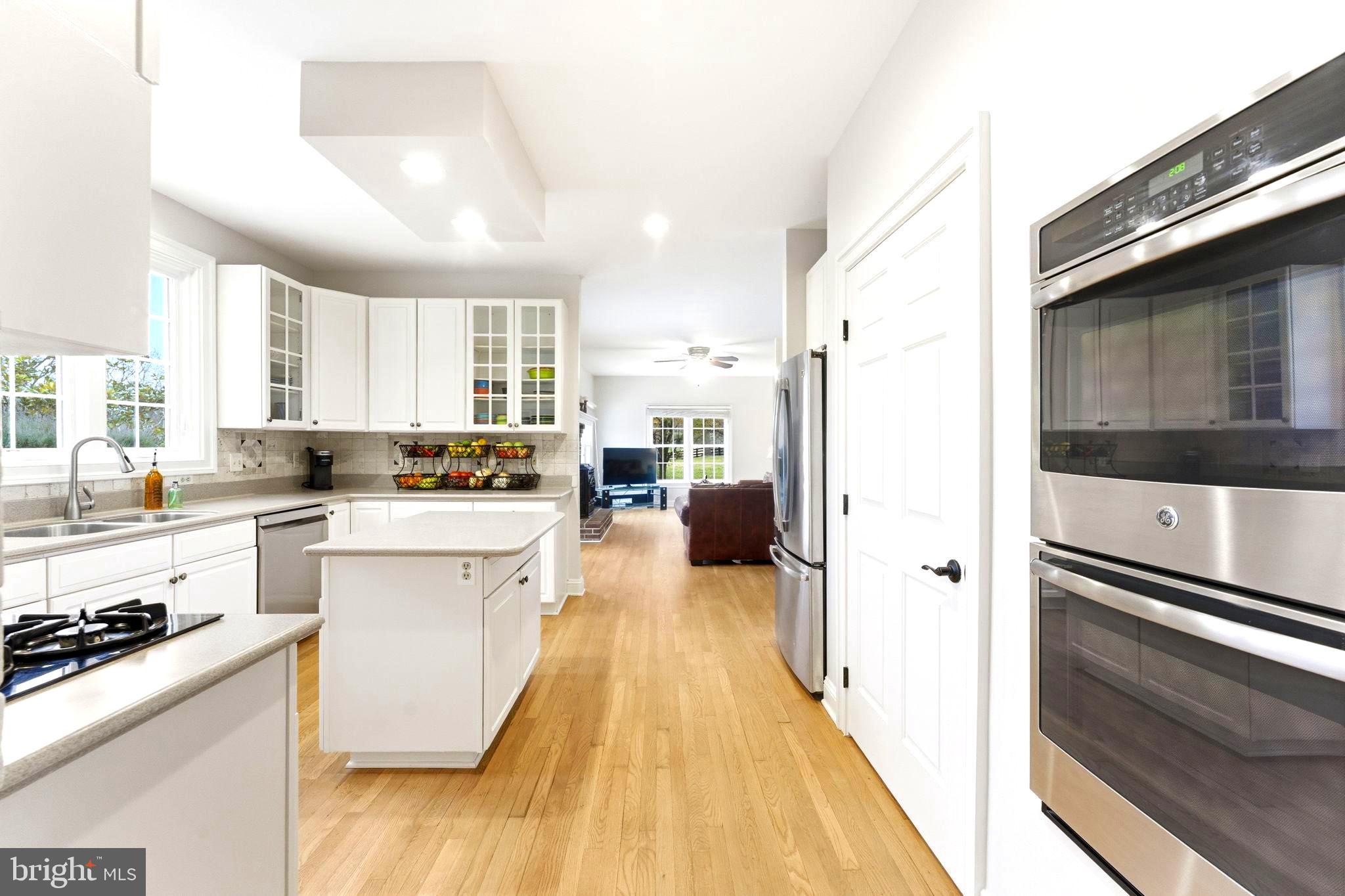 TREVOR HILL - Residential