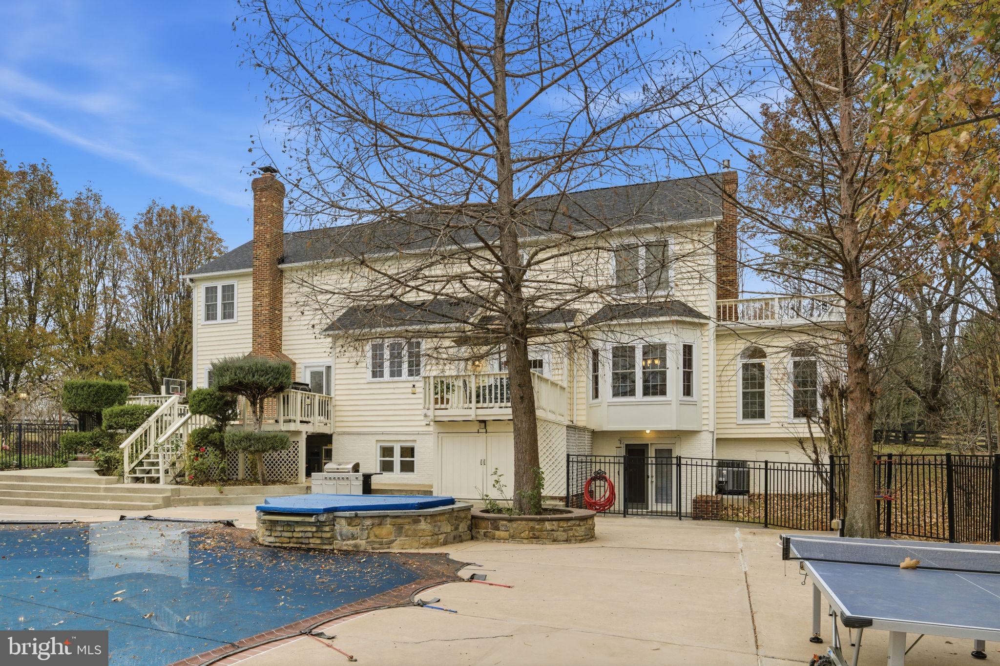 TREVOR HILL - Residential