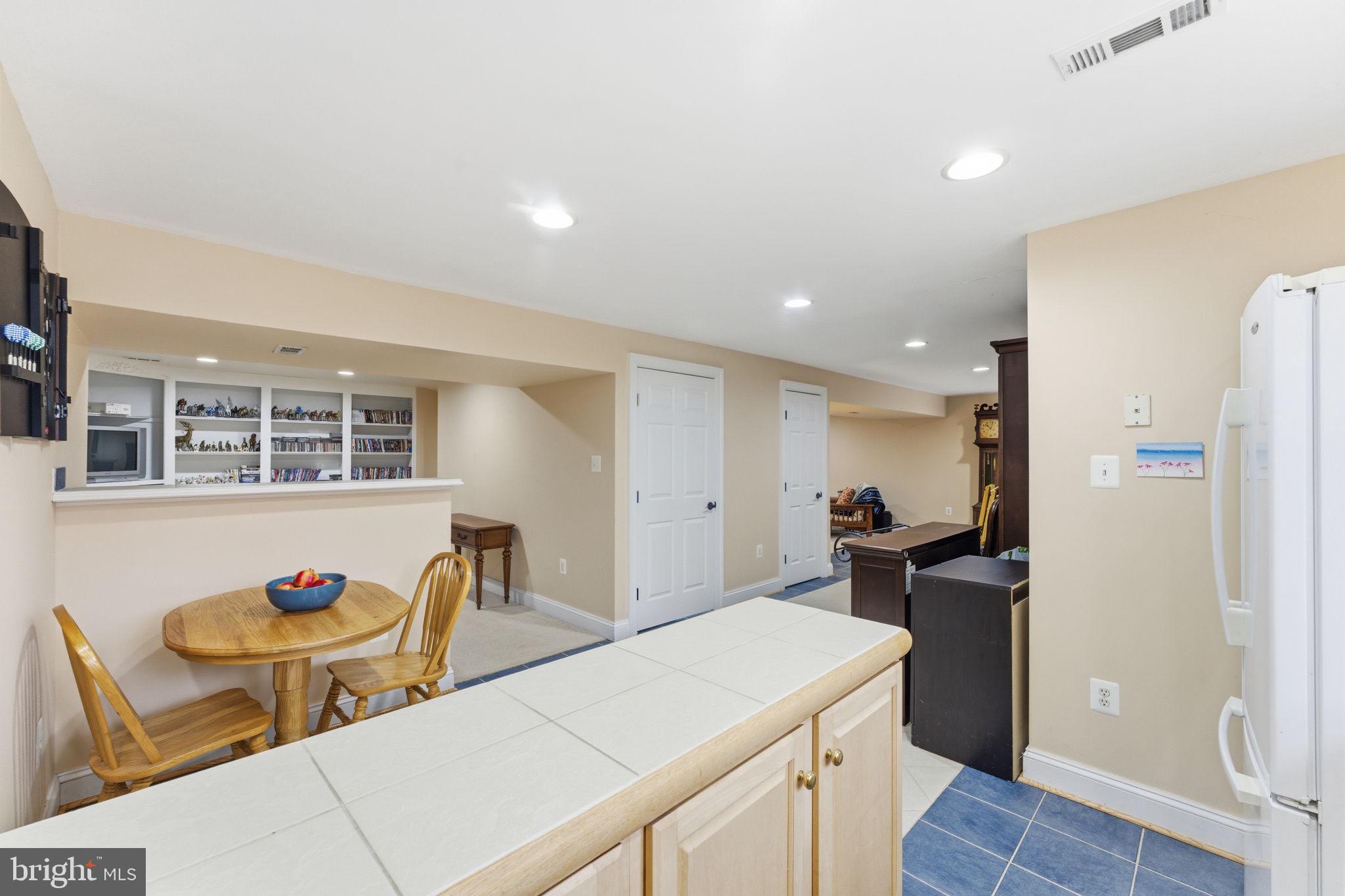 TREVOR HILL - Residential