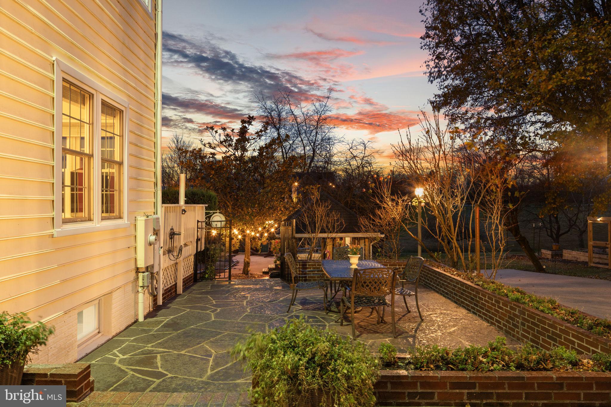 TREVOR HILL - Residential