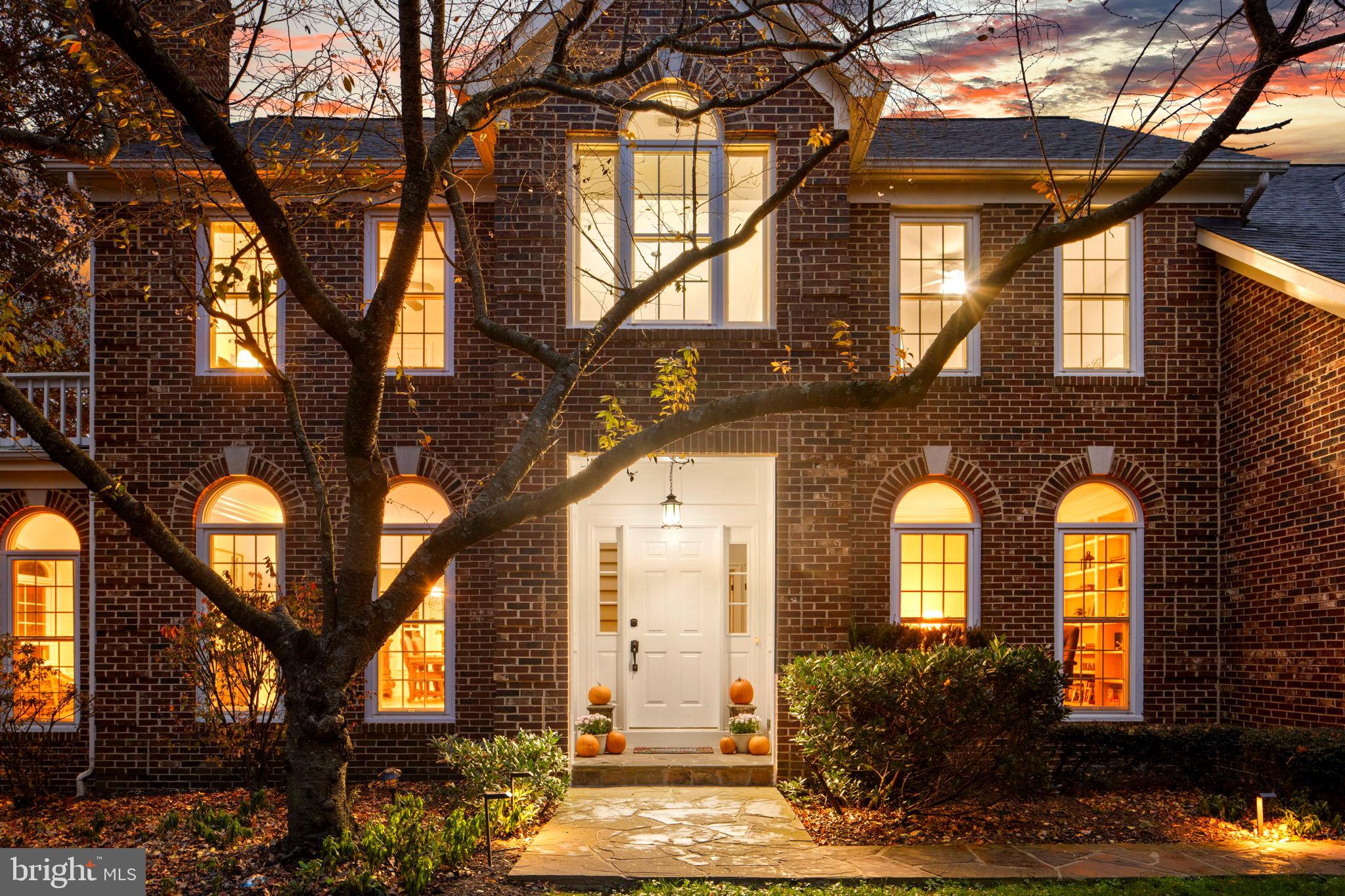 TREVOR HILL - Residential