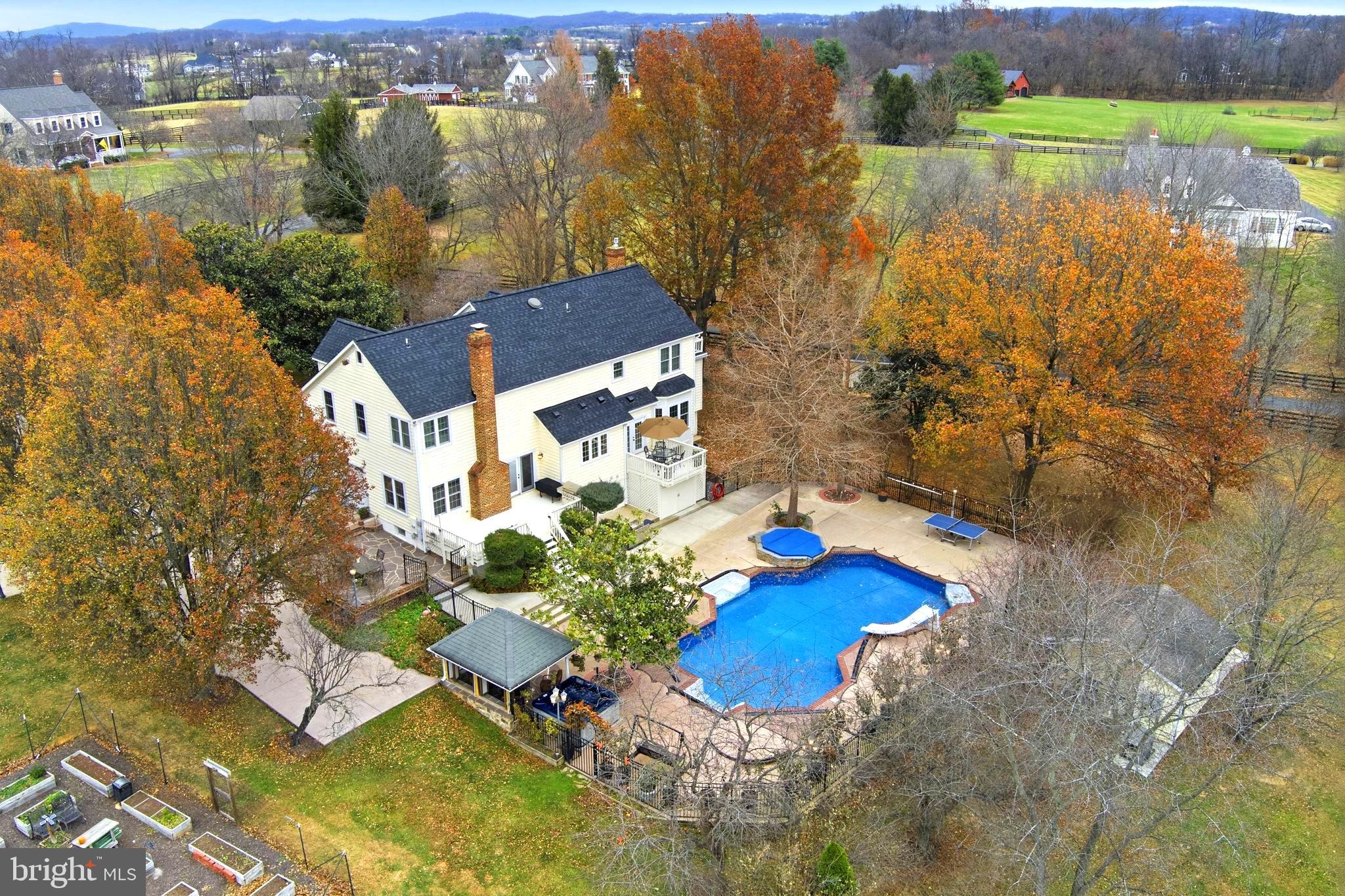 TREVOR HILL - Residential