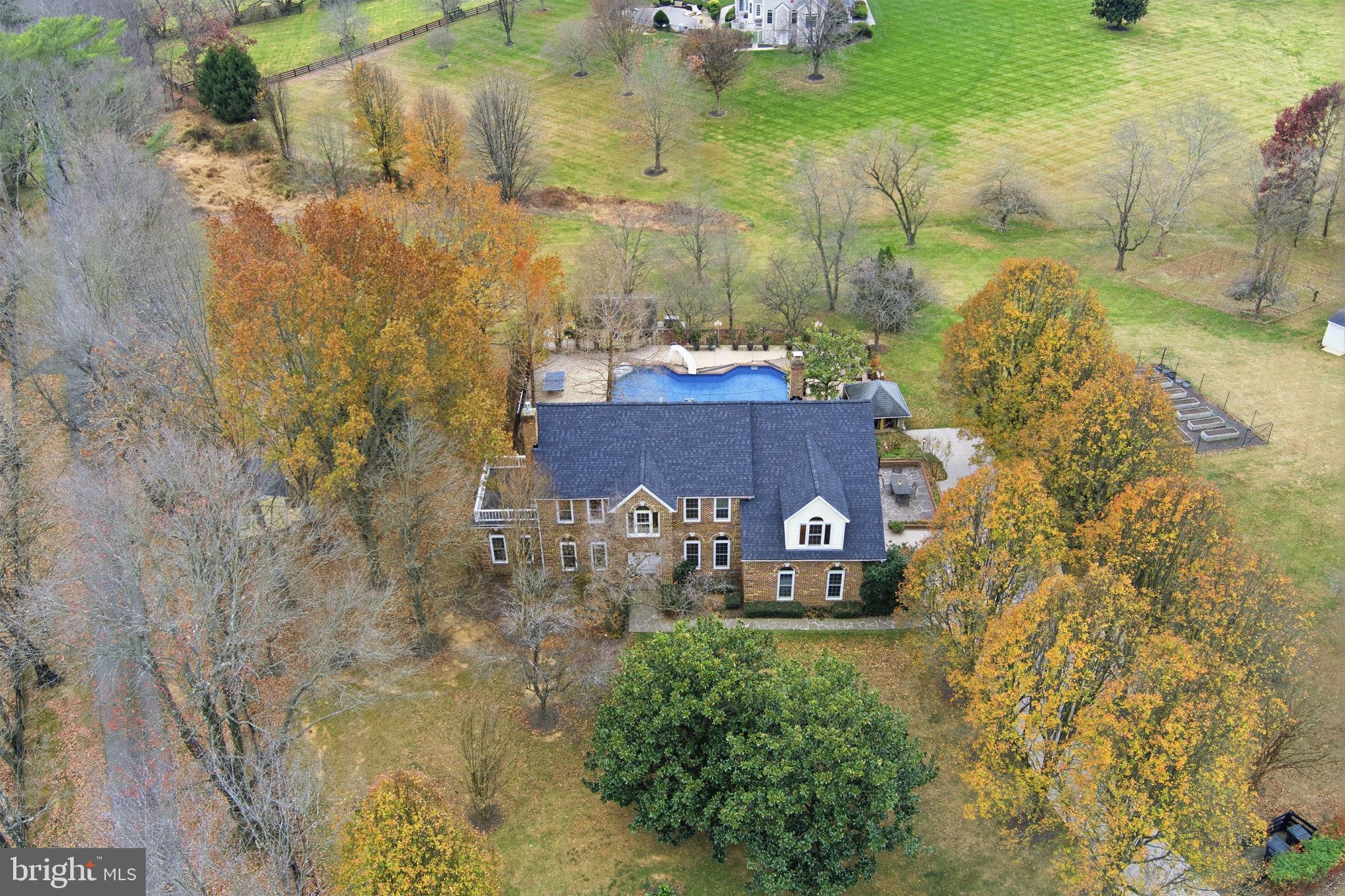 TREVOR HILL - Residential