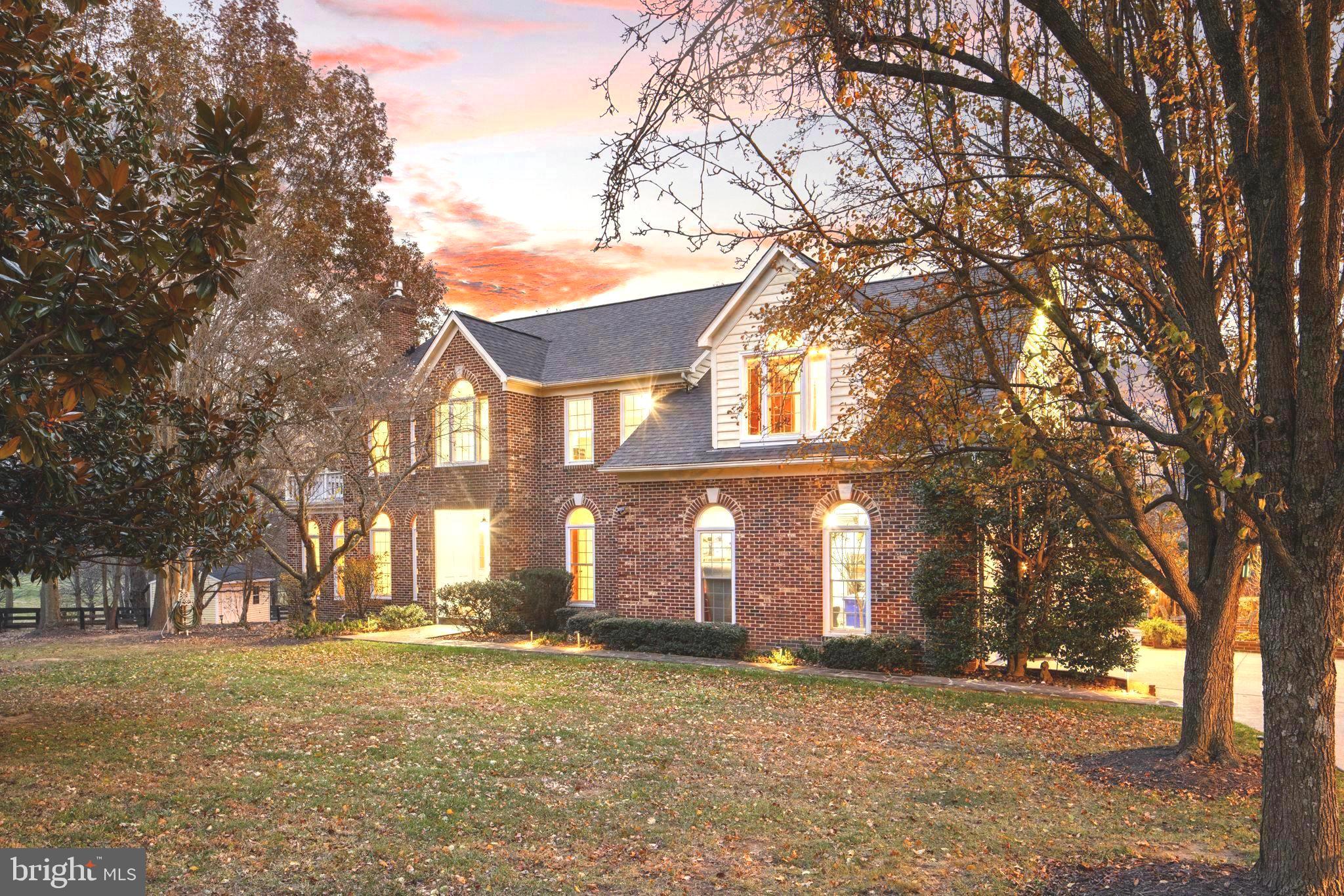 TREVOR HILL - Residential