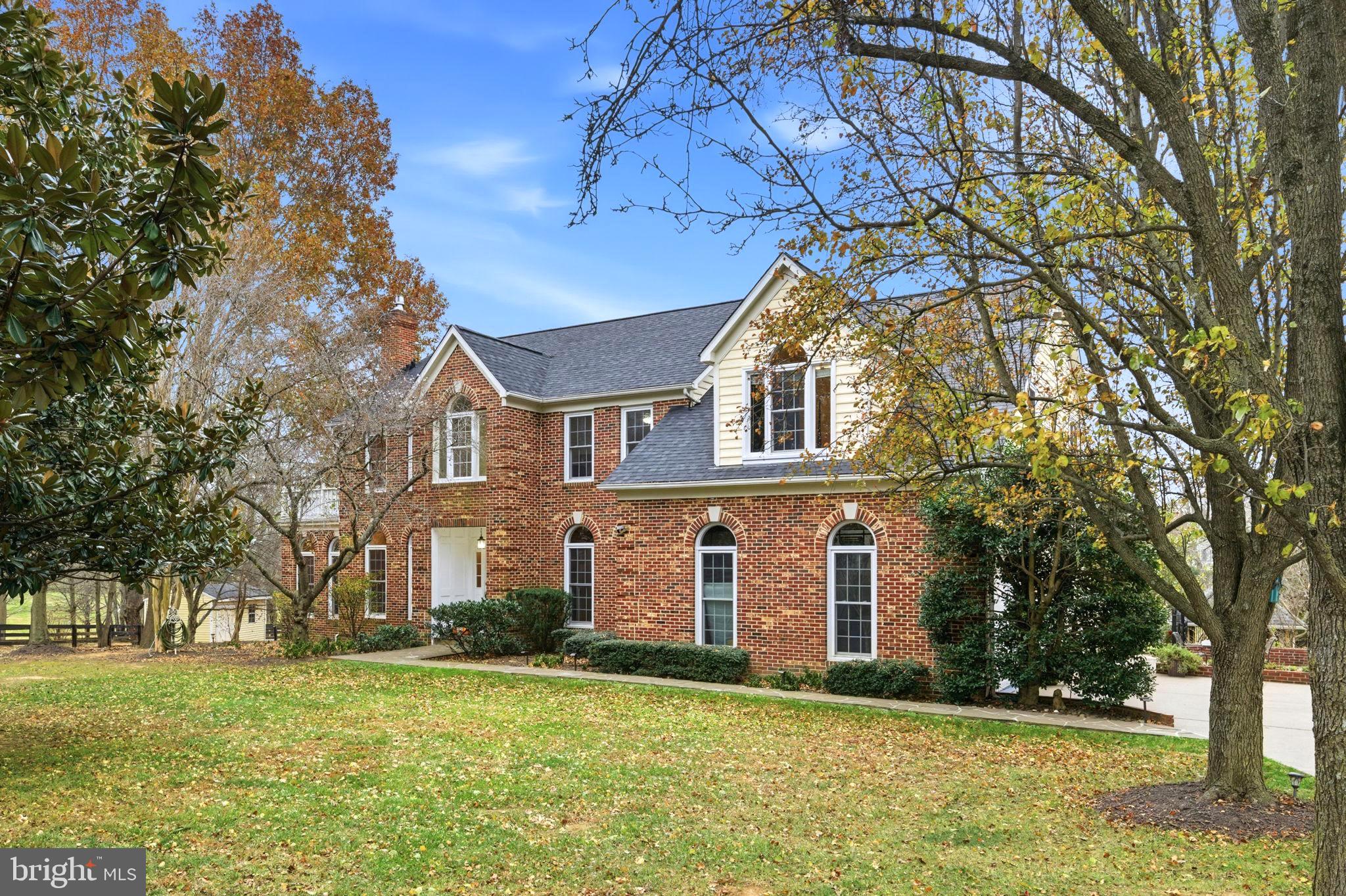 TREVOR HILL - Residential