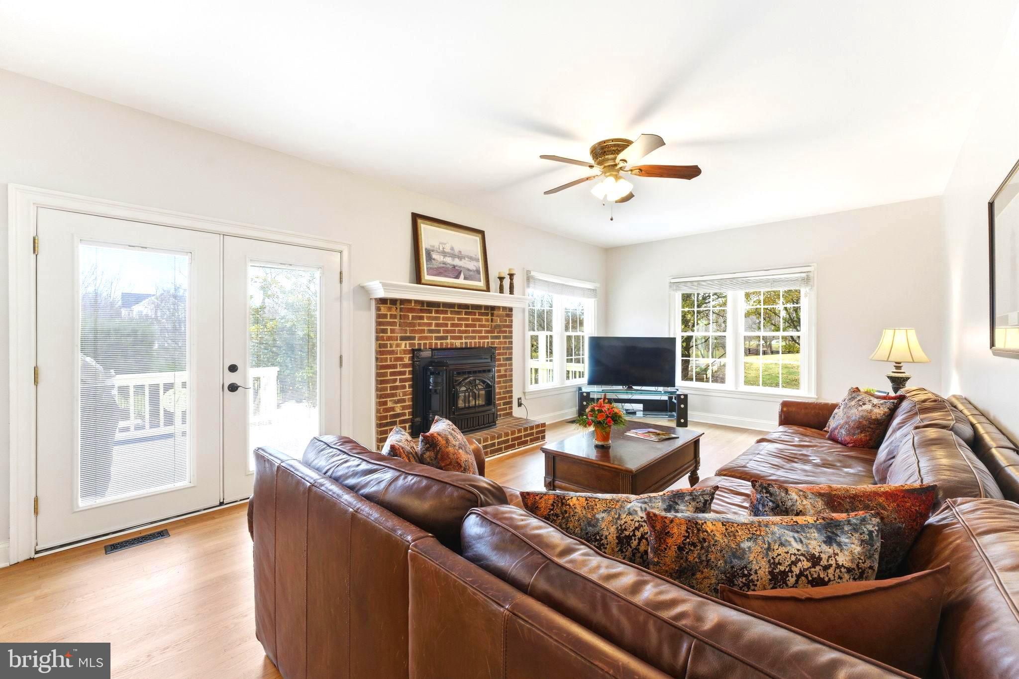 TREVOR HILL - Residential