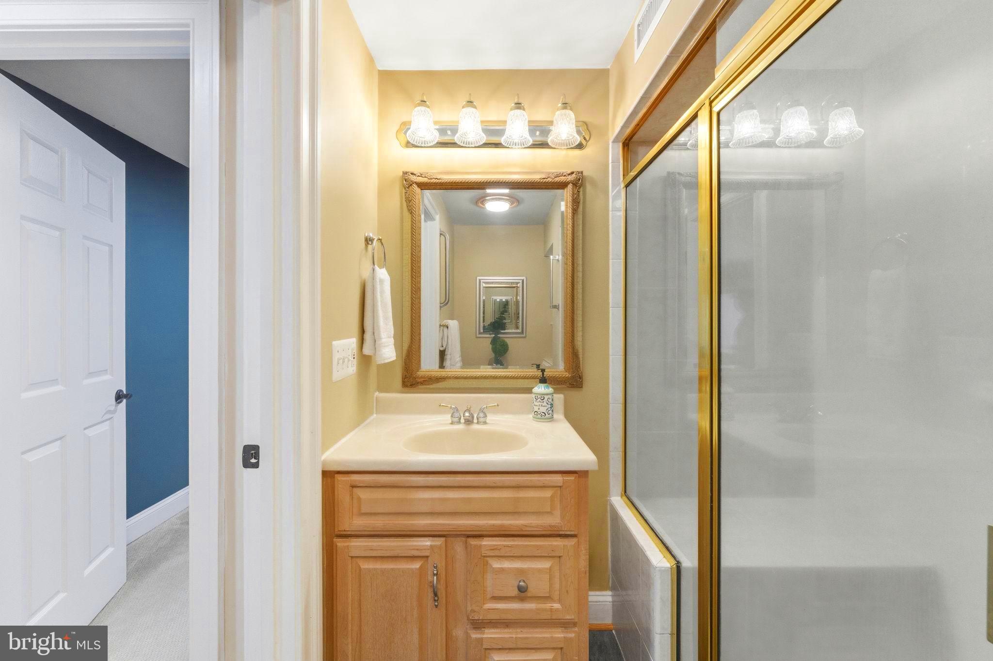 TREVOR HILL - Residential