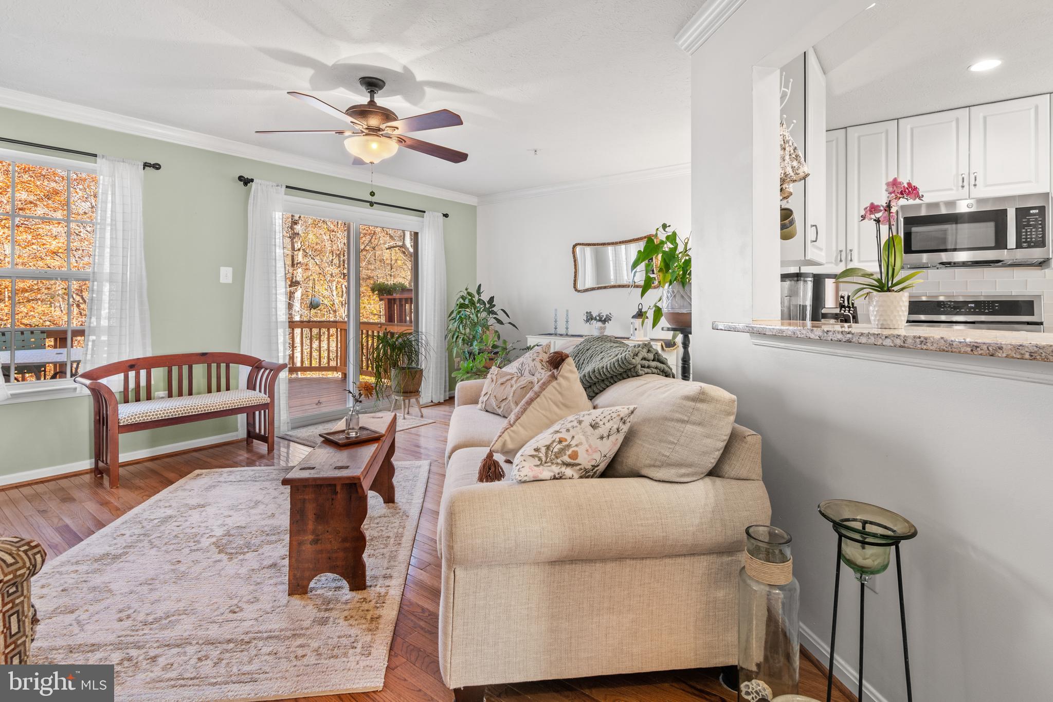 FALCON CREST - Residential