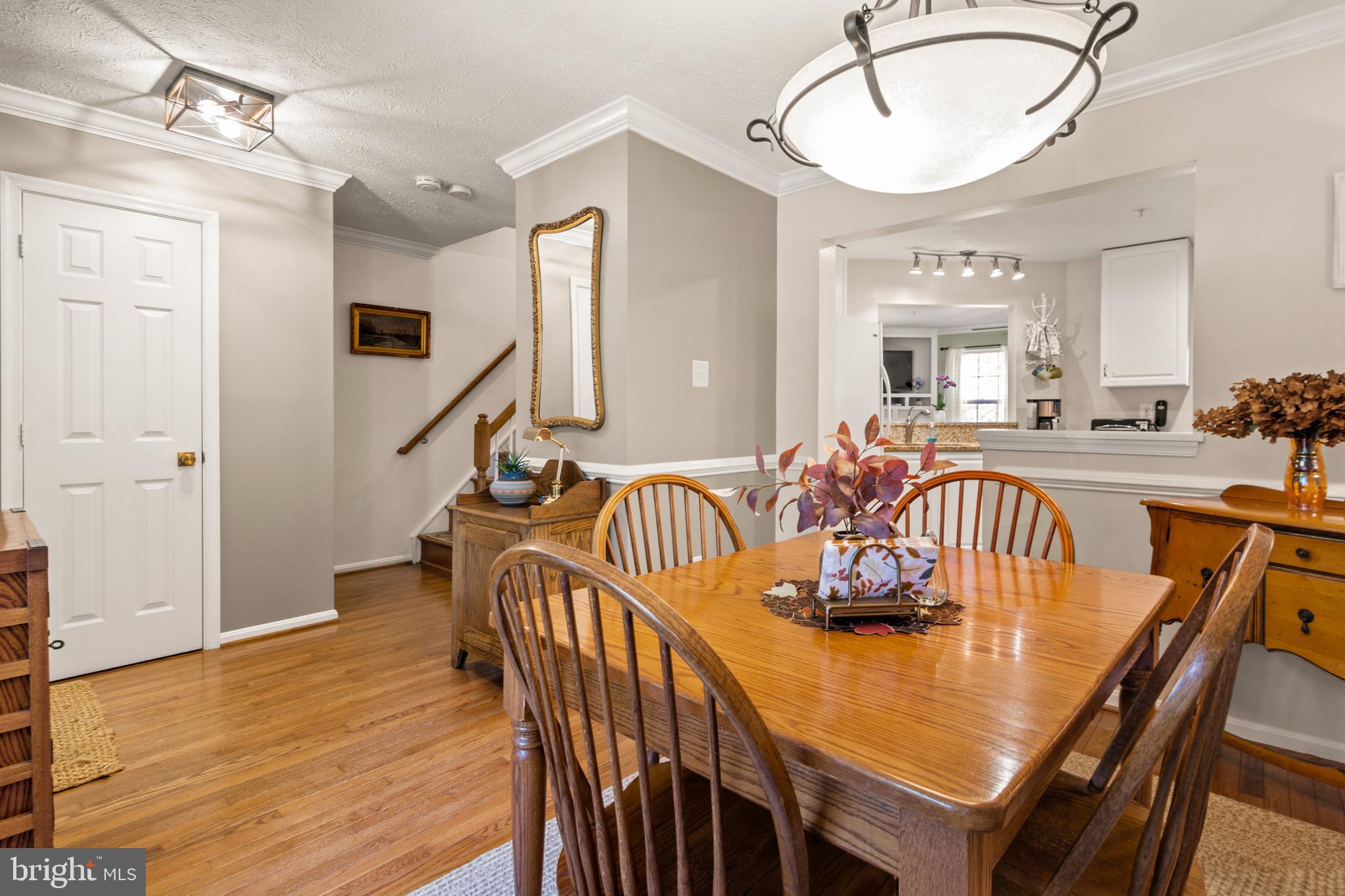 FALCON CREST - Residential