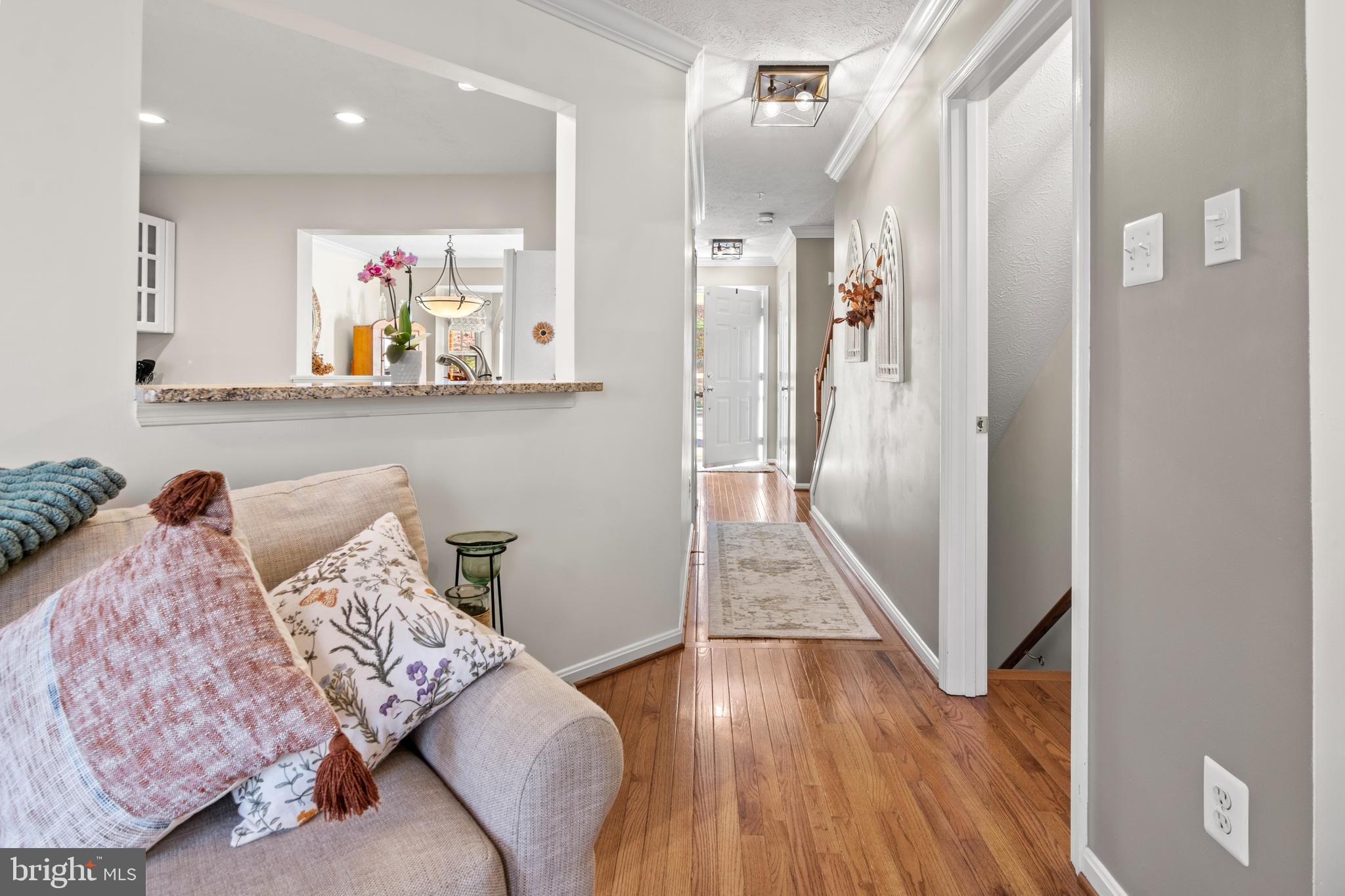 FALCON CREST - Residential