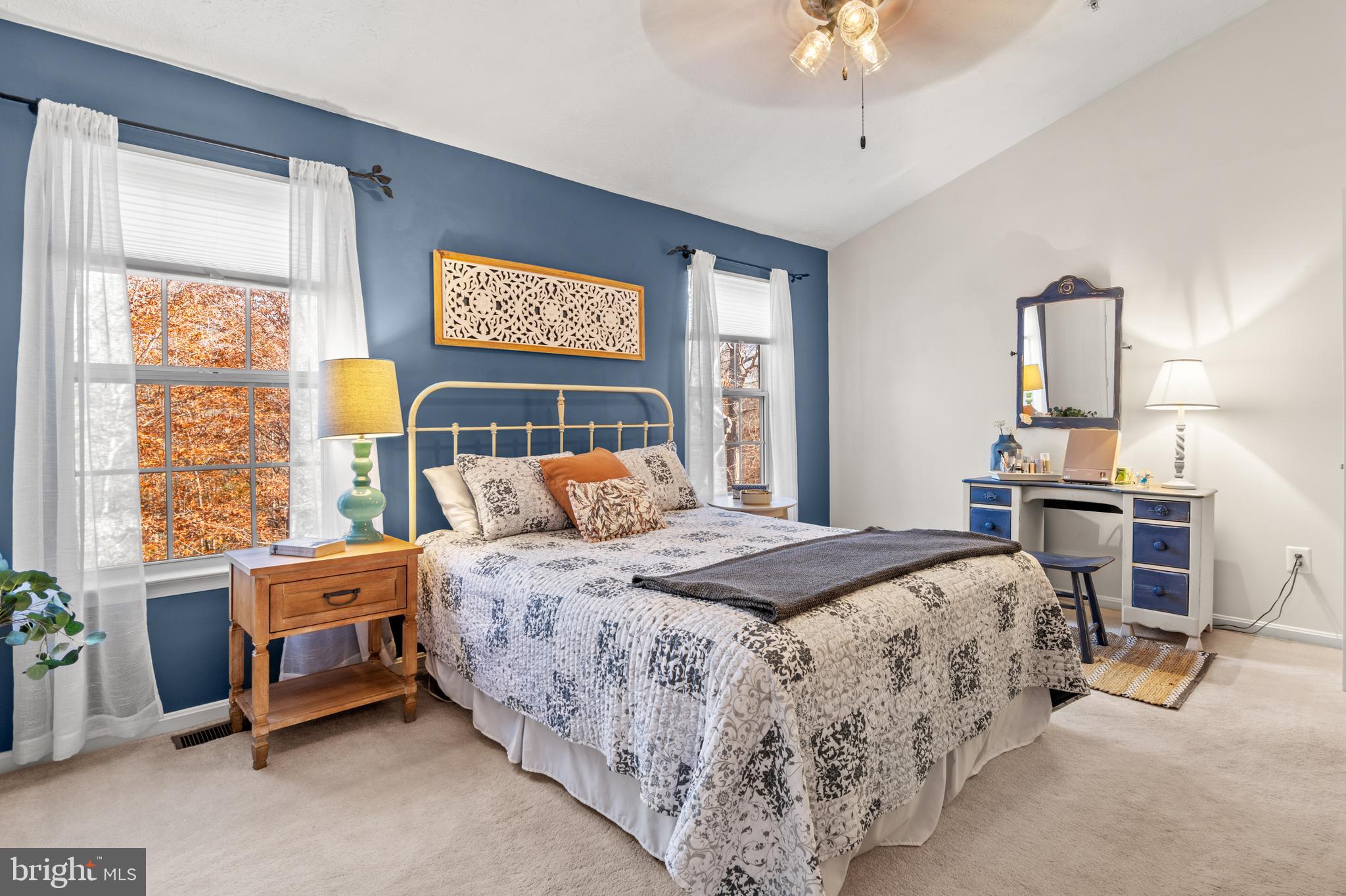 FALCON CREST - Residential