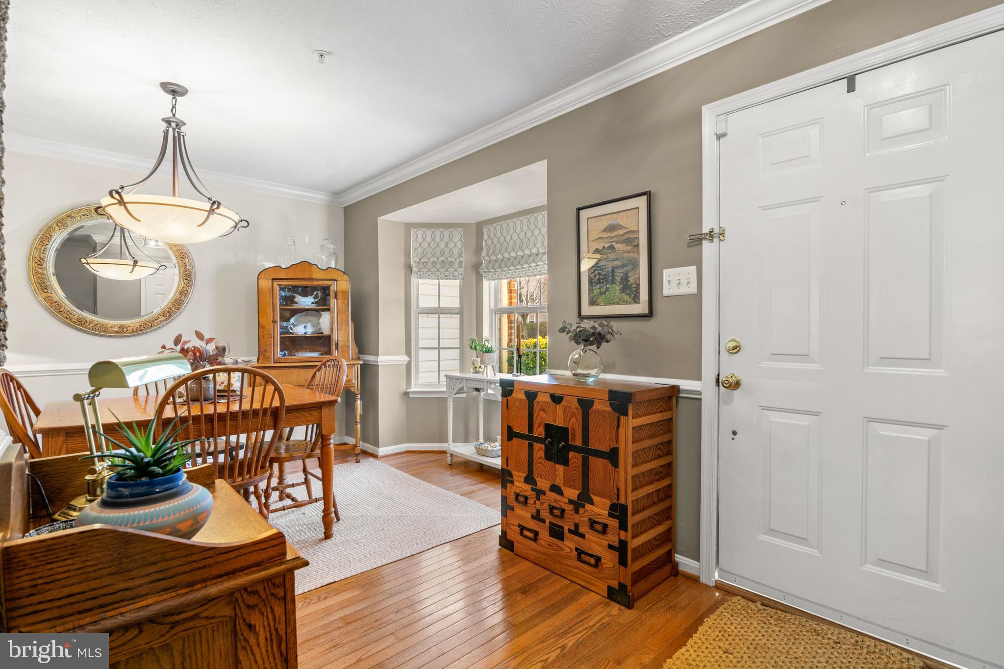 FALCON CREST - Residential