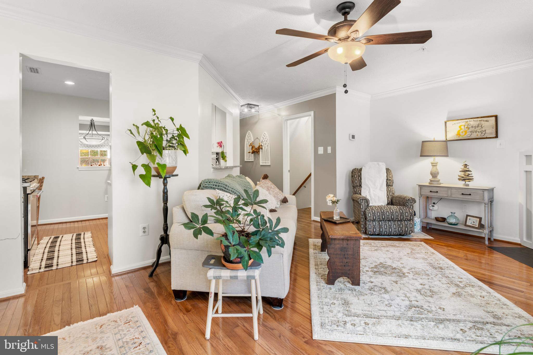 FALCON CREST - Residential