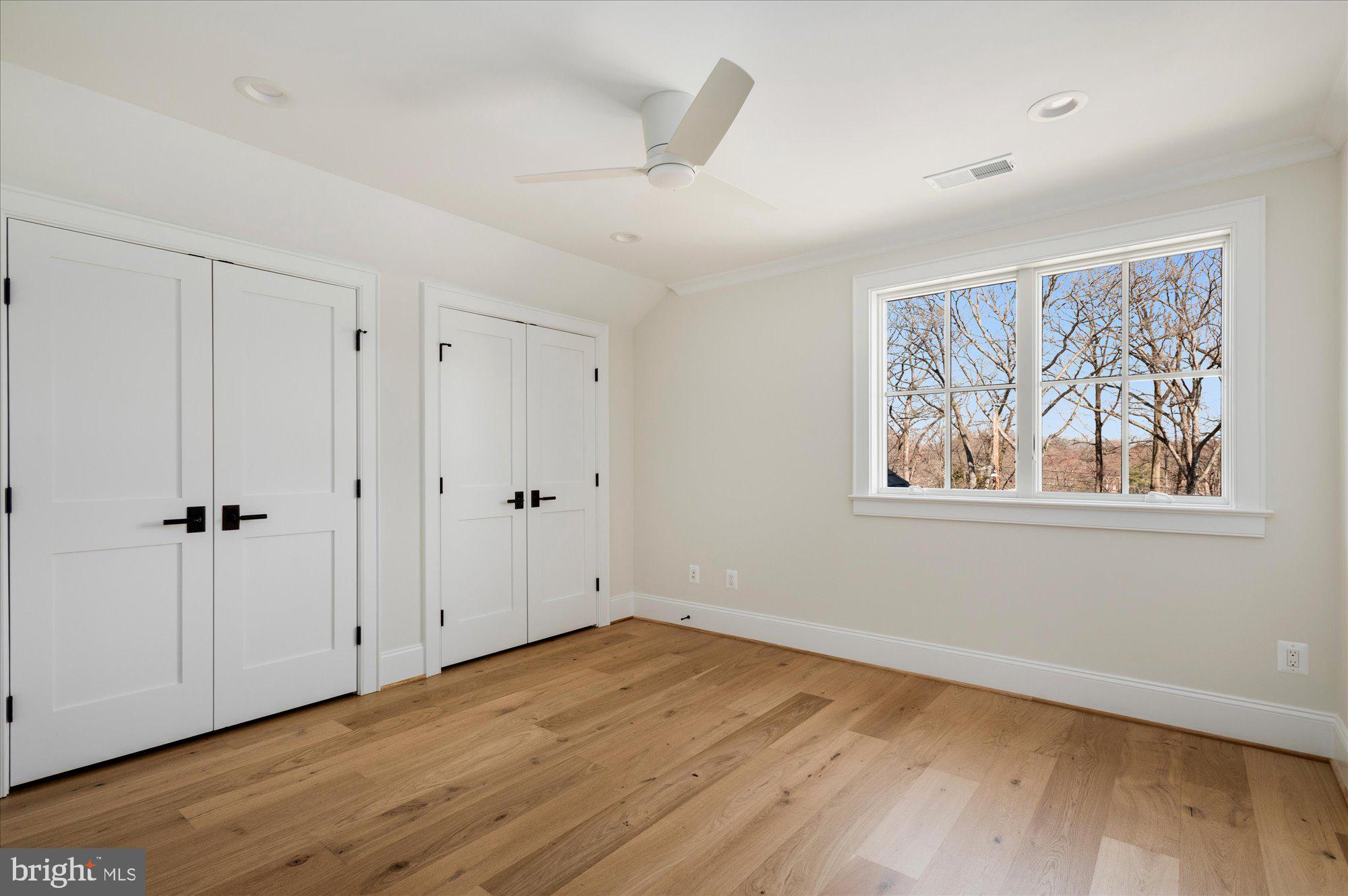 GOLF CLUB MANOR - Residential