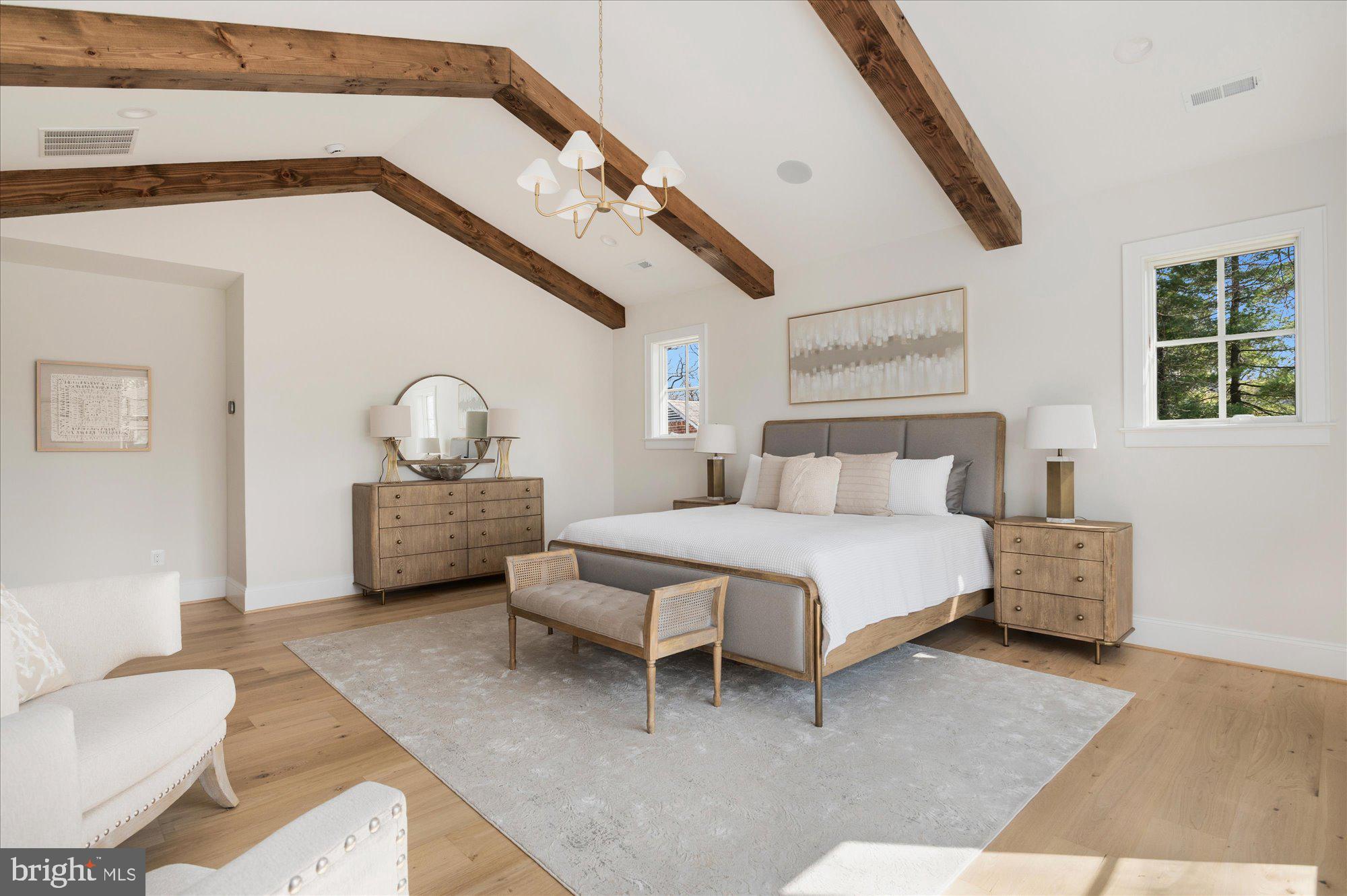 GOLF CLUB MANOR - Residential