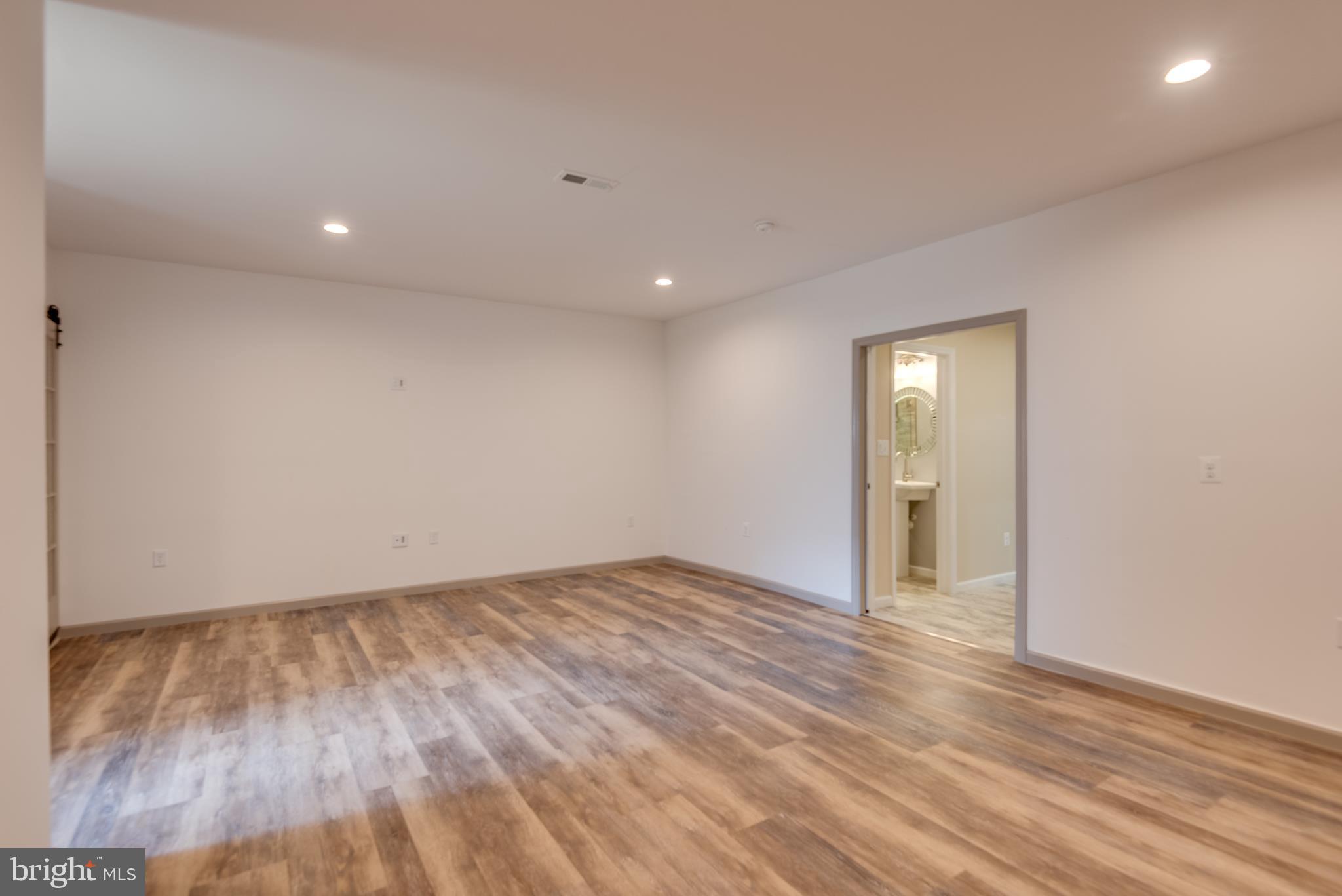 DAHLIA PARK OF WILDEWOOD - Residential