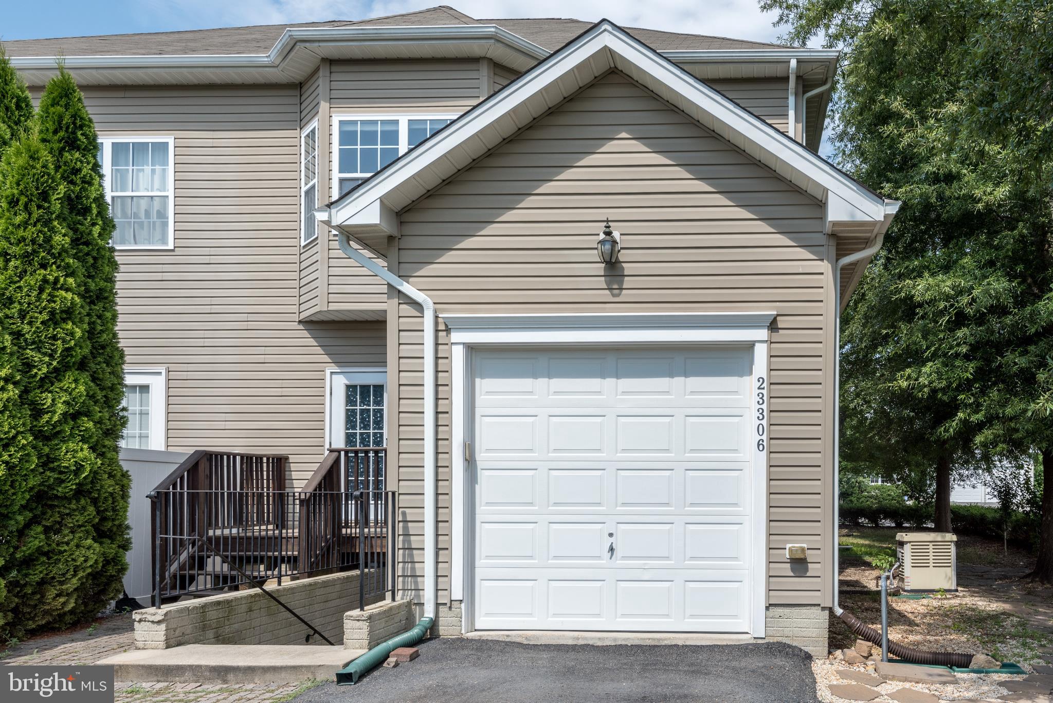 DAHLIA PARK OF WILDEWOOD - Residential