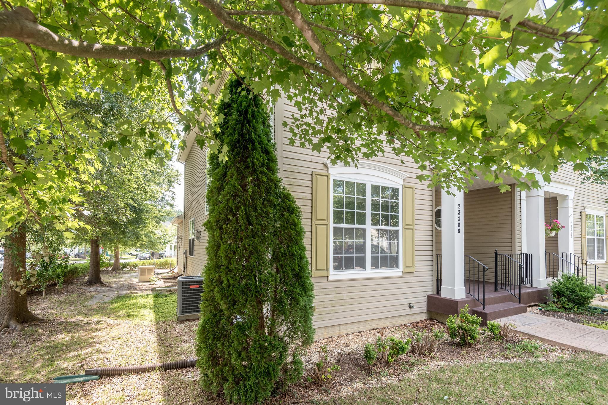 DAHLIA PARK OF WILDEWOOD - Residential