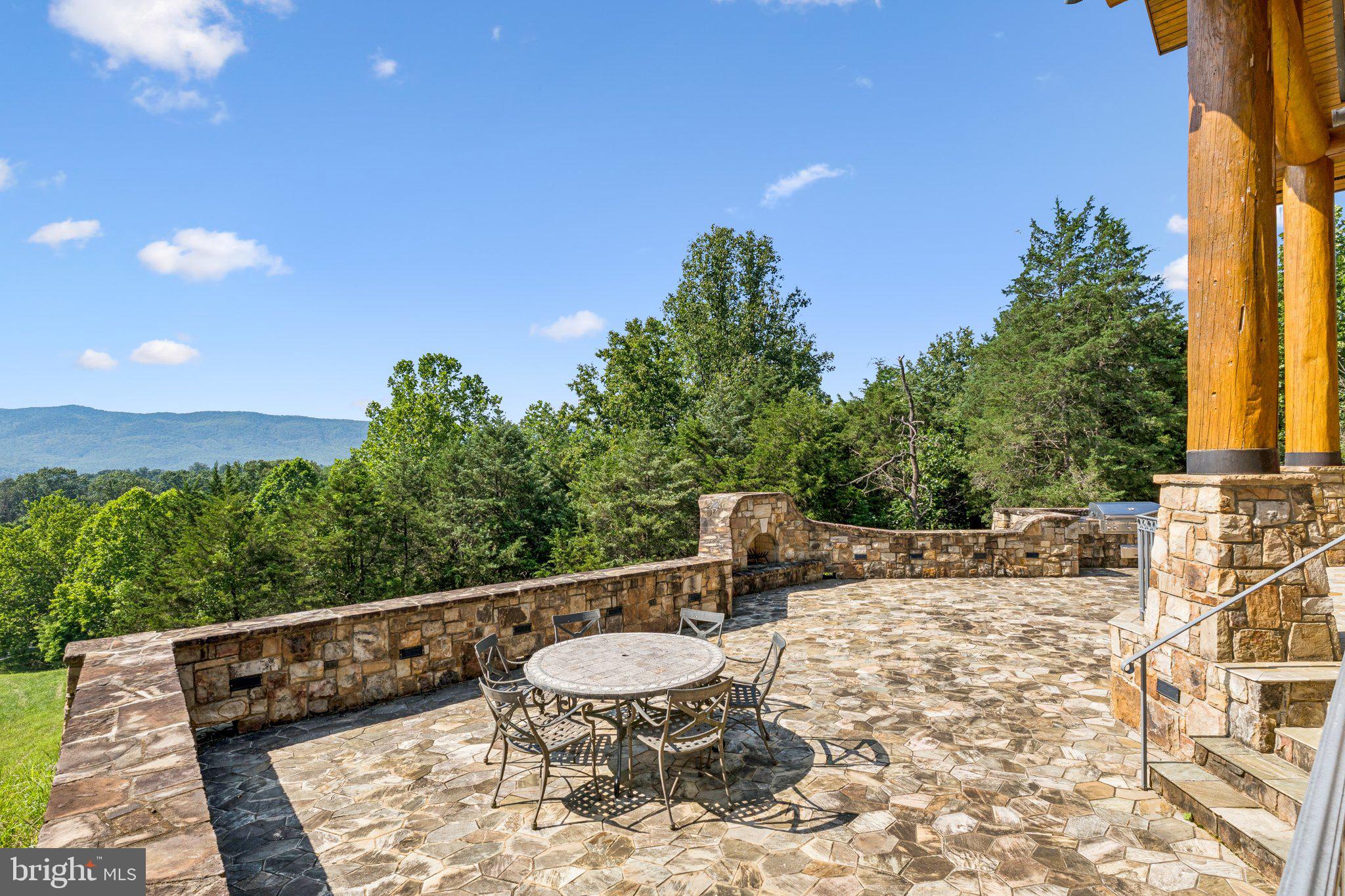 RILEYVILLE - Residential