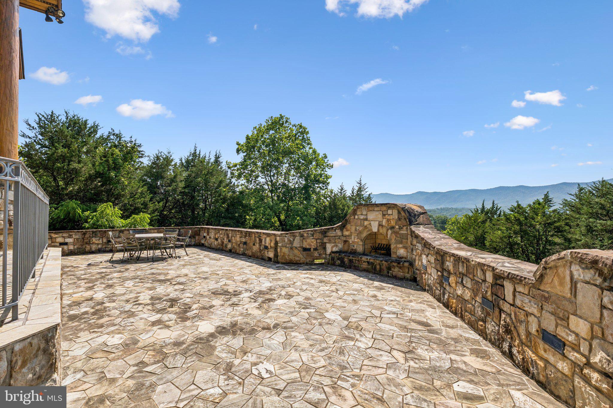 RILEYVILLE - Residential