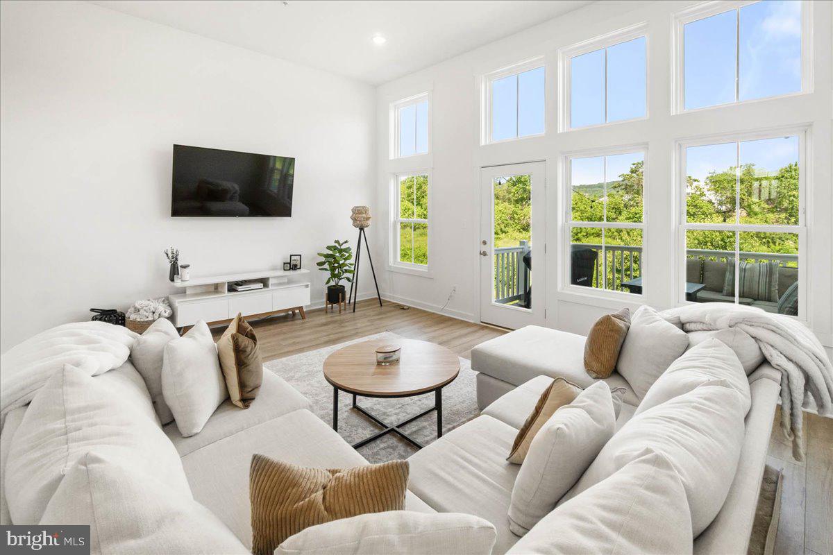 GAMBRILL VIEW - Residential