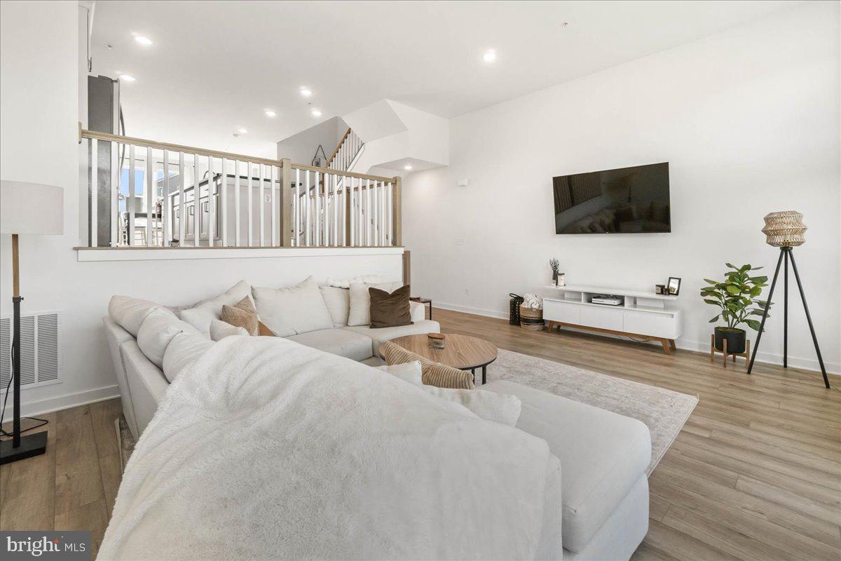 GAMBRILL VIEW - Residential