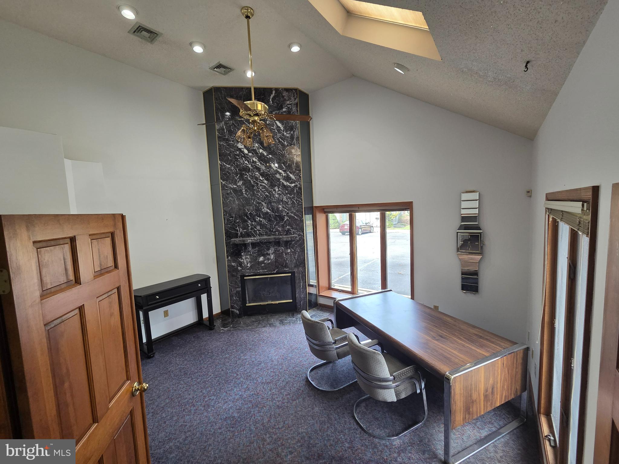 146 LAKEVIEW DRIVE S 303