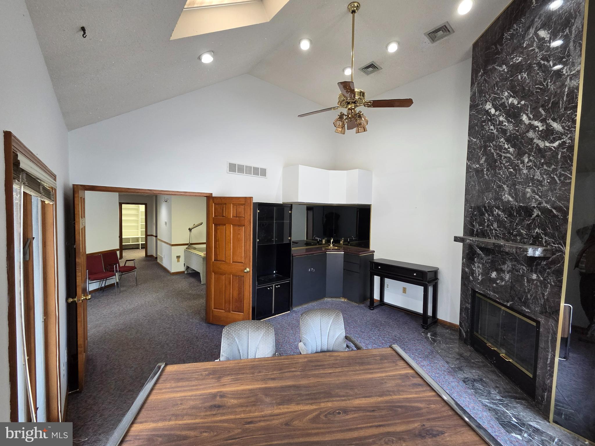 146 LAKEVIEW DRIVE S 303