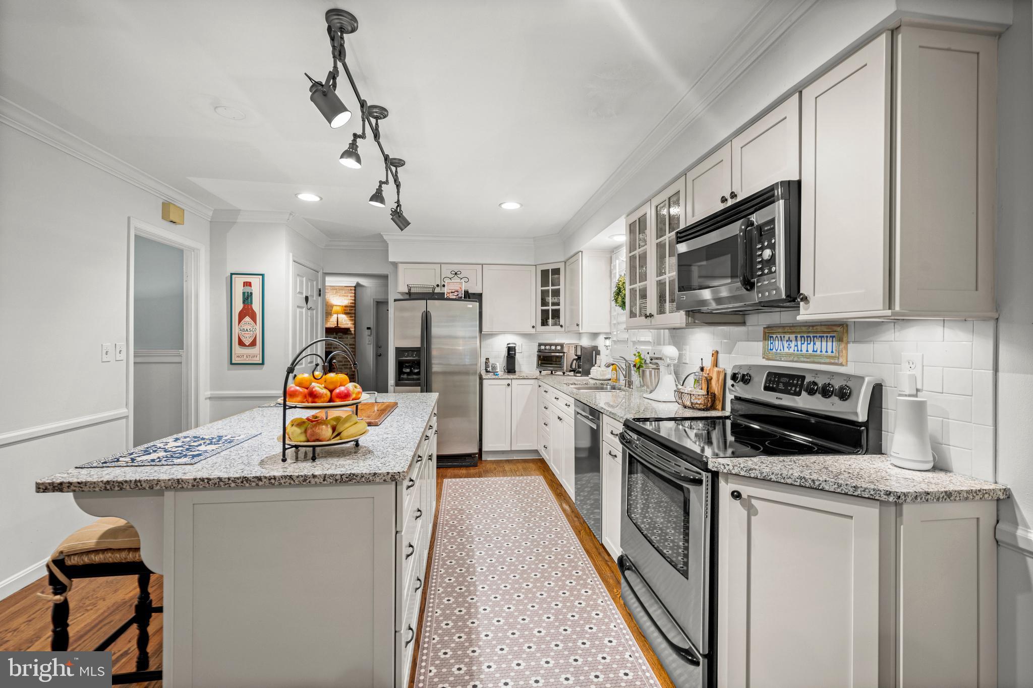 MOUNT HEBRON - Residential