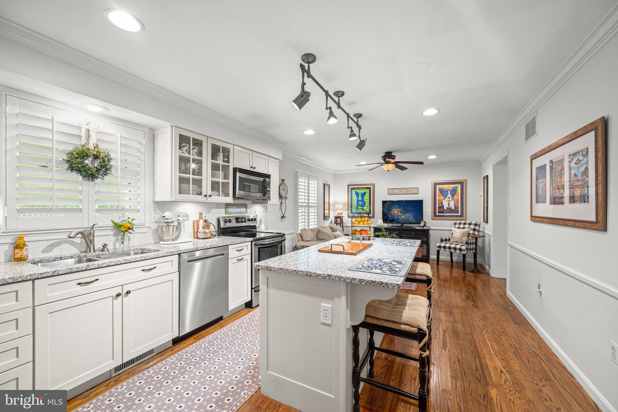 MOUNT HEBRON - Residential