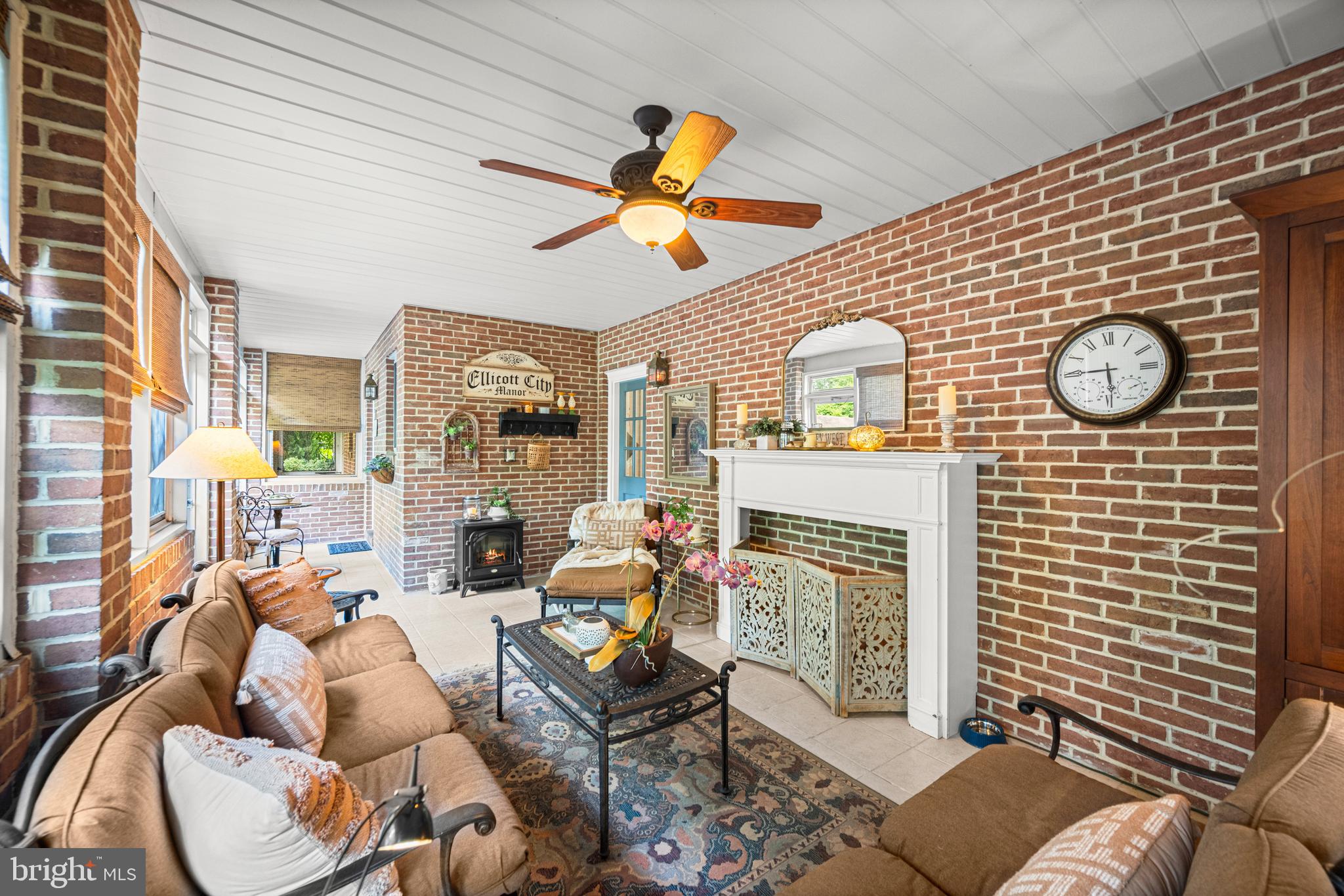 MOUNT HEBRON - Residential