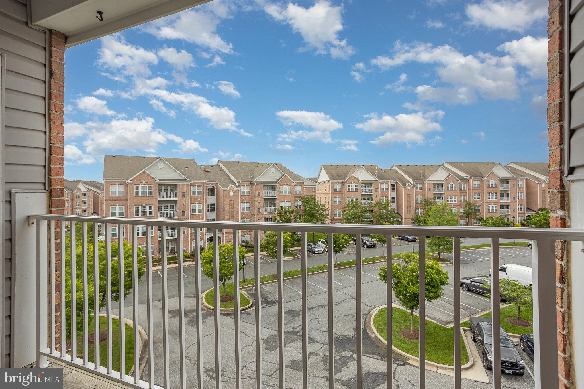 WINDSOR AT PERRY HALL FARMS - Residential