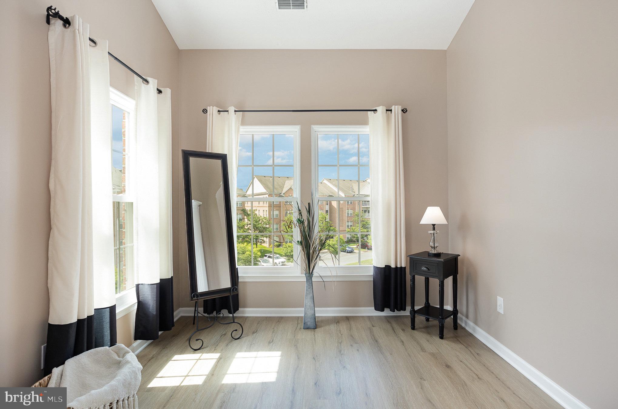 WINDSOR AT PERRY HALL FARMS - Residential