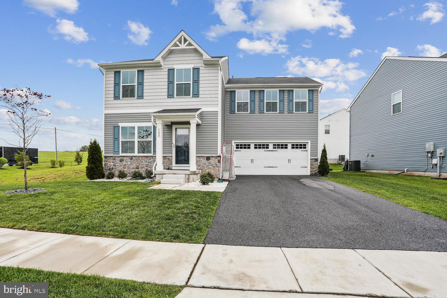 MEADE'S CROSSING - Residential