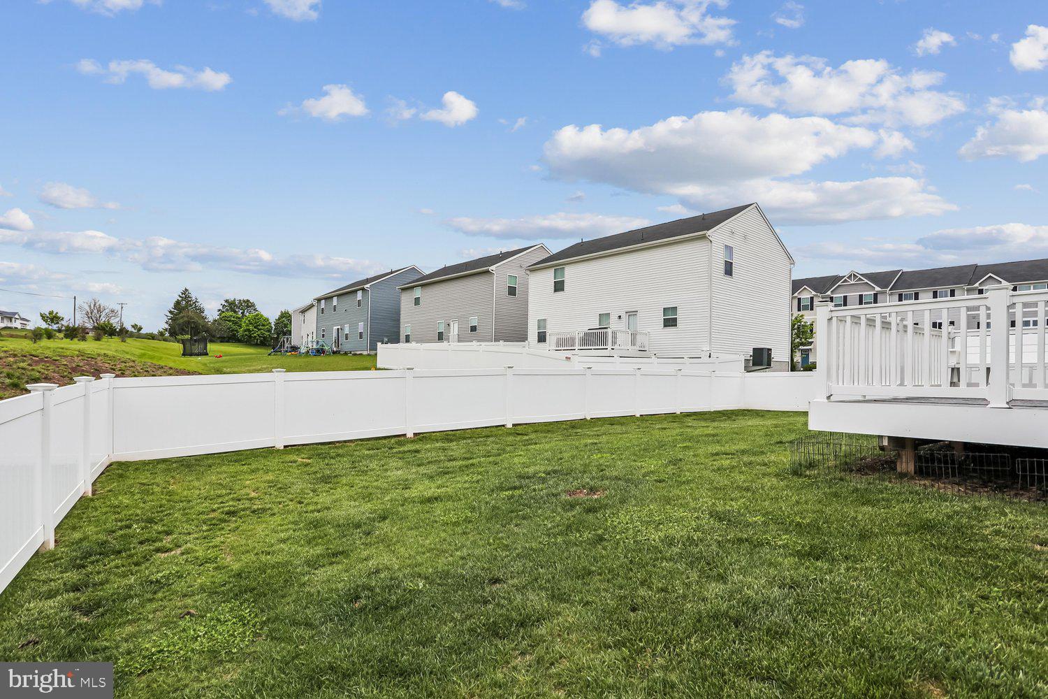 MEADE'S CROSSING - Residential