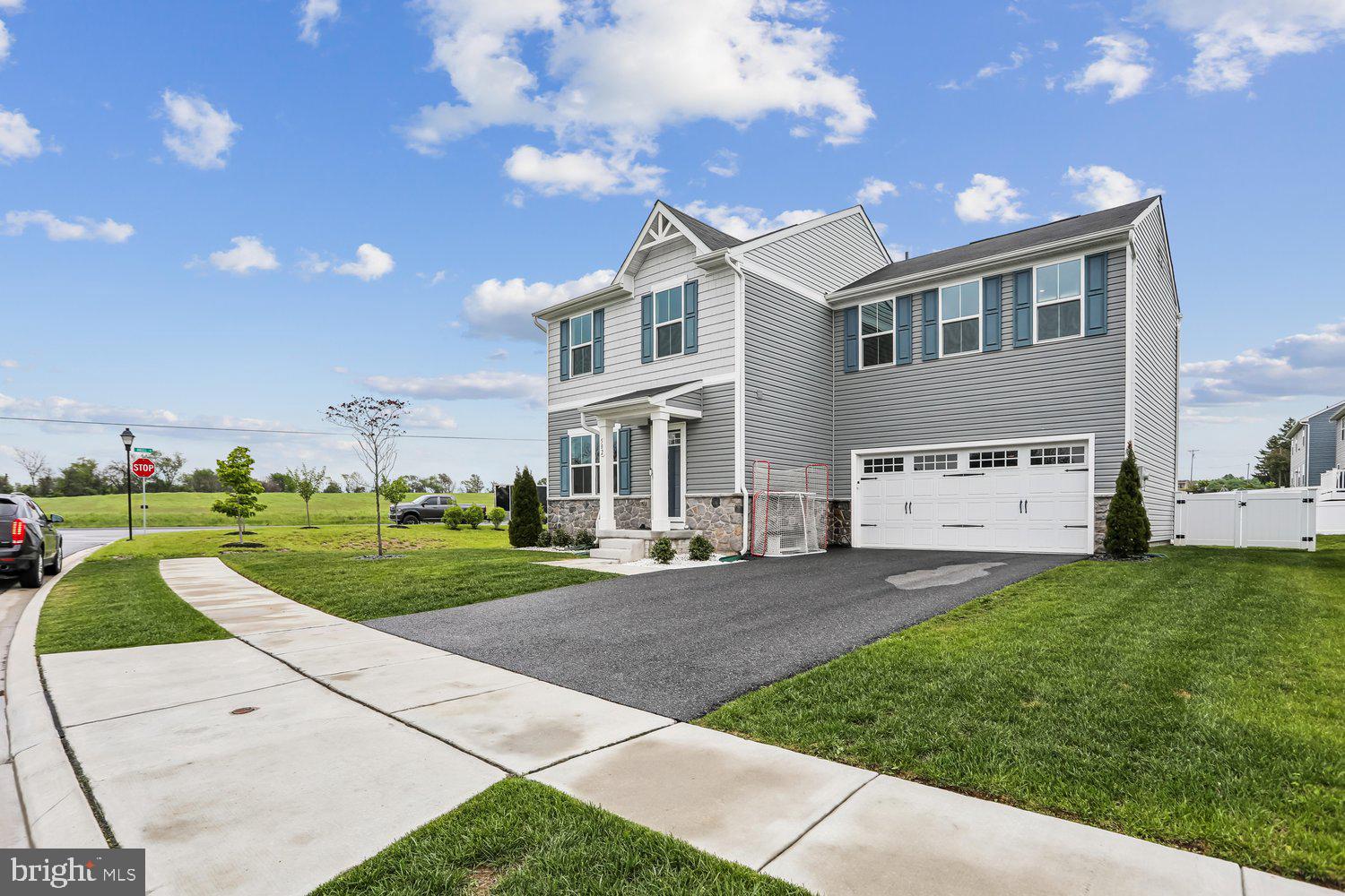 MEADE'S CROSSING - Residential